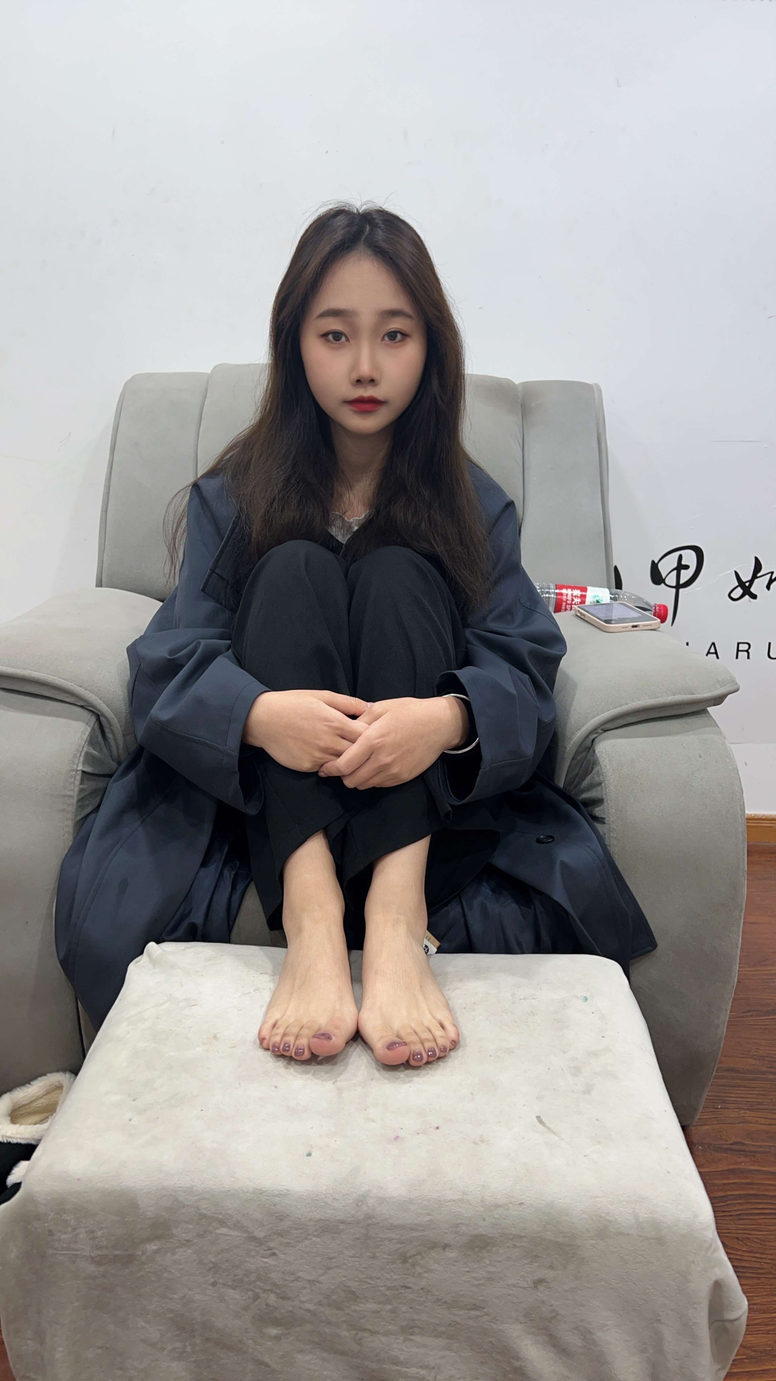 《小姐姐嫩足》作品图