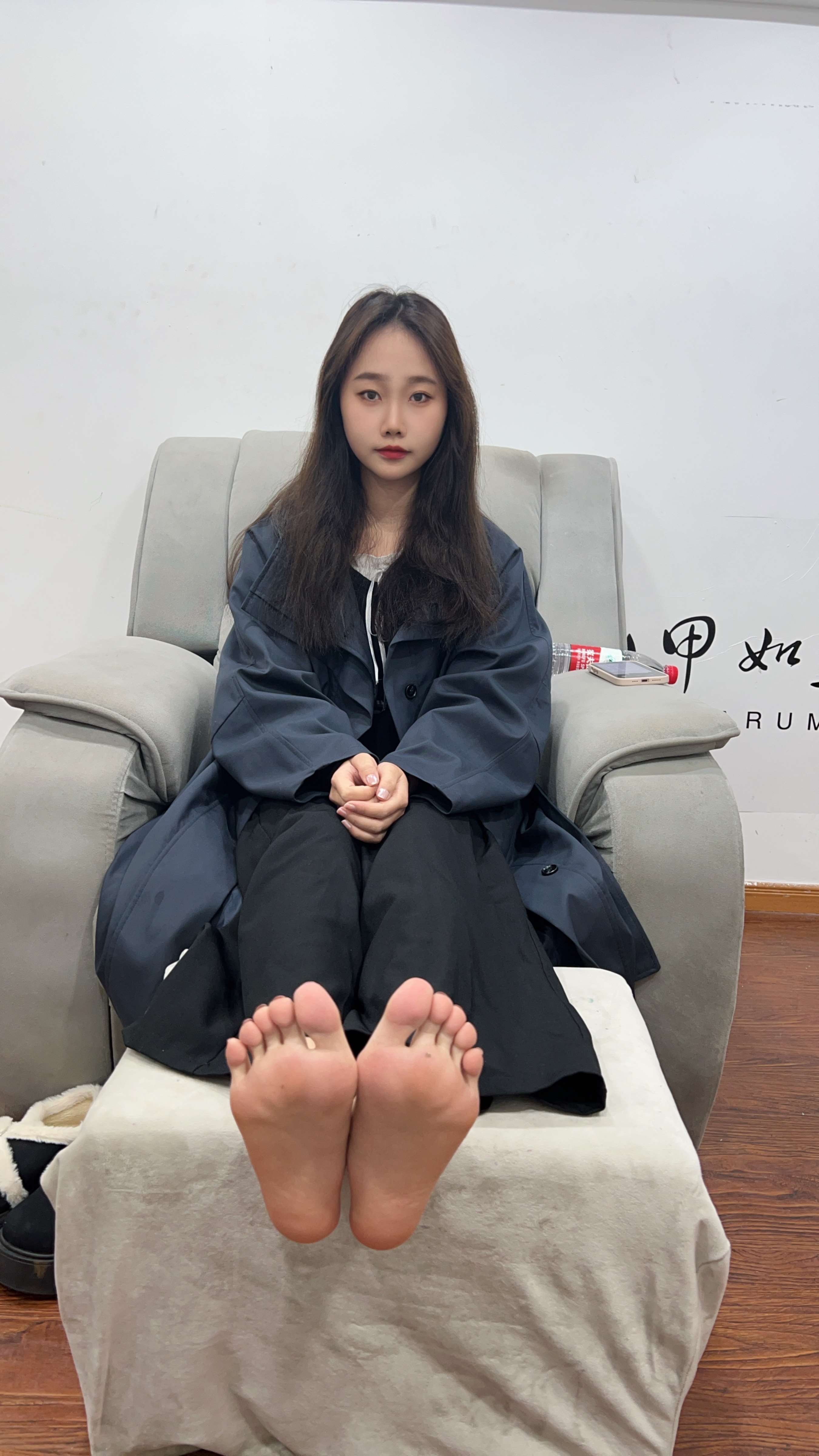 《小姐姐嫩足》作品图