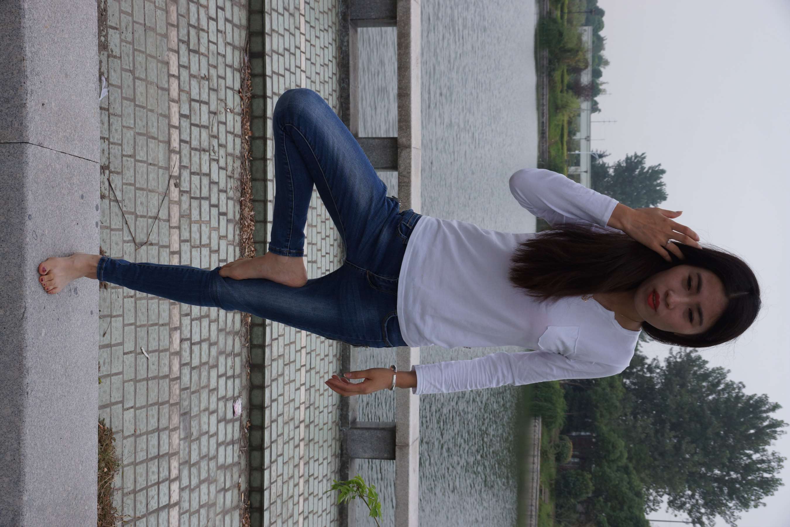 《瑜伽老师的功底就是不一样》作品图