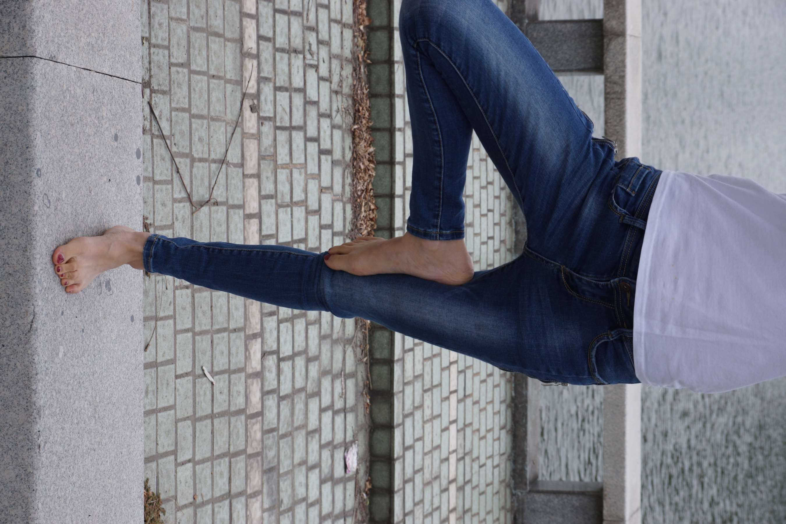 《瑜伽老师的功底就是不一样》作品图