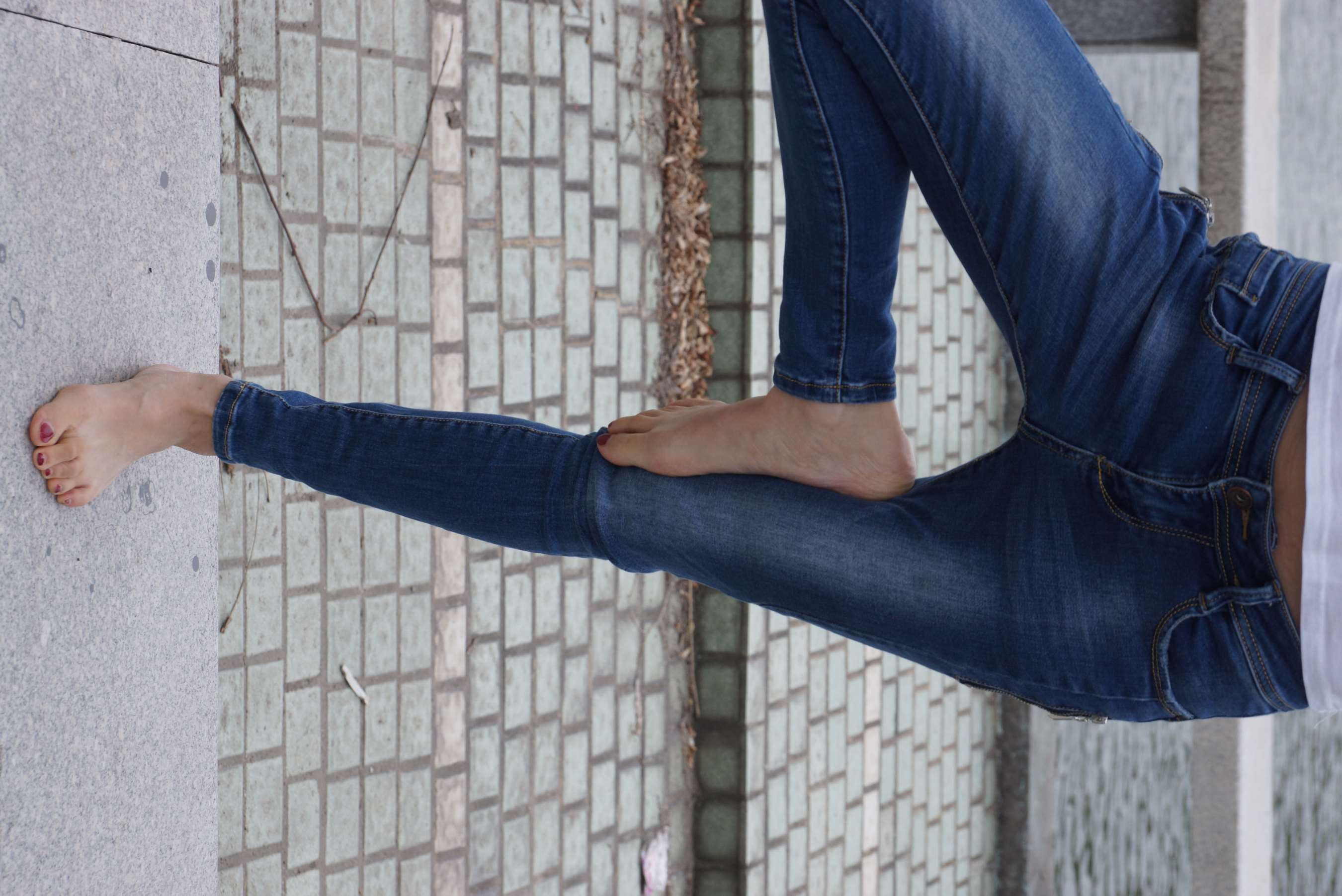 《瑜伽老师的功底就是不一样》作品图