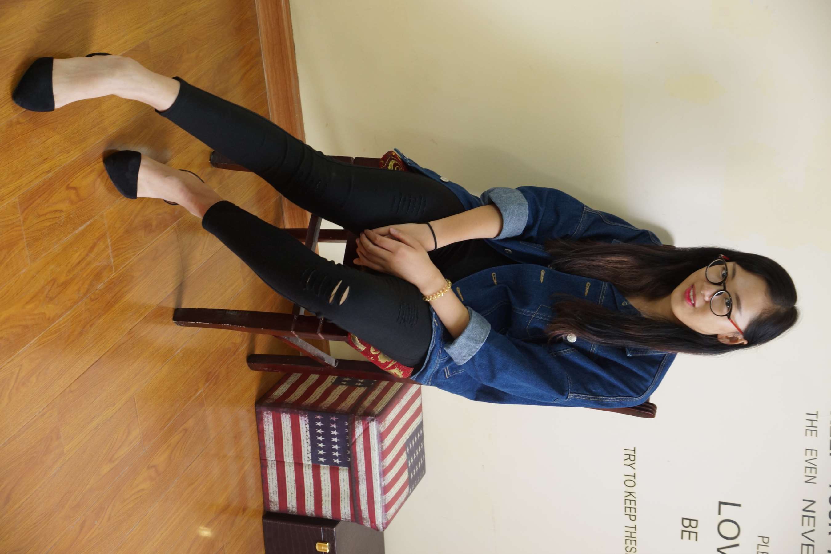 《度数太深看不清自己的脚型有多美》作品图