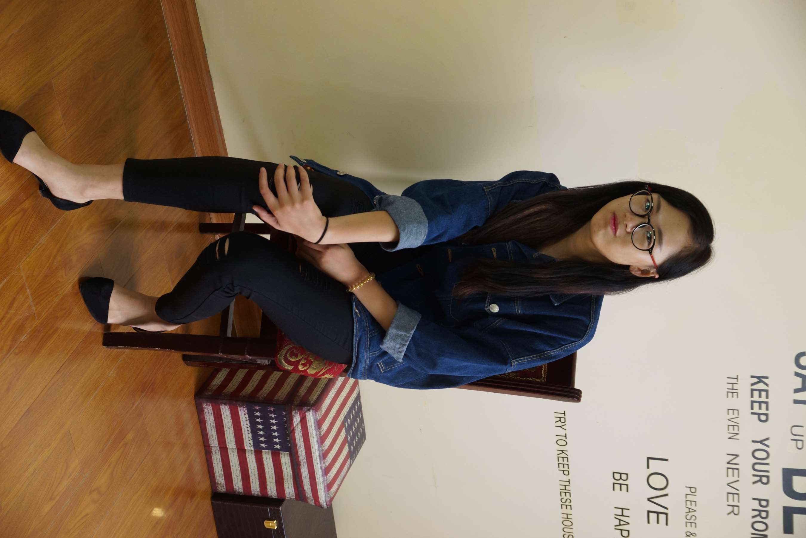 《度数太深看不清自己的脚型有多美》作品图