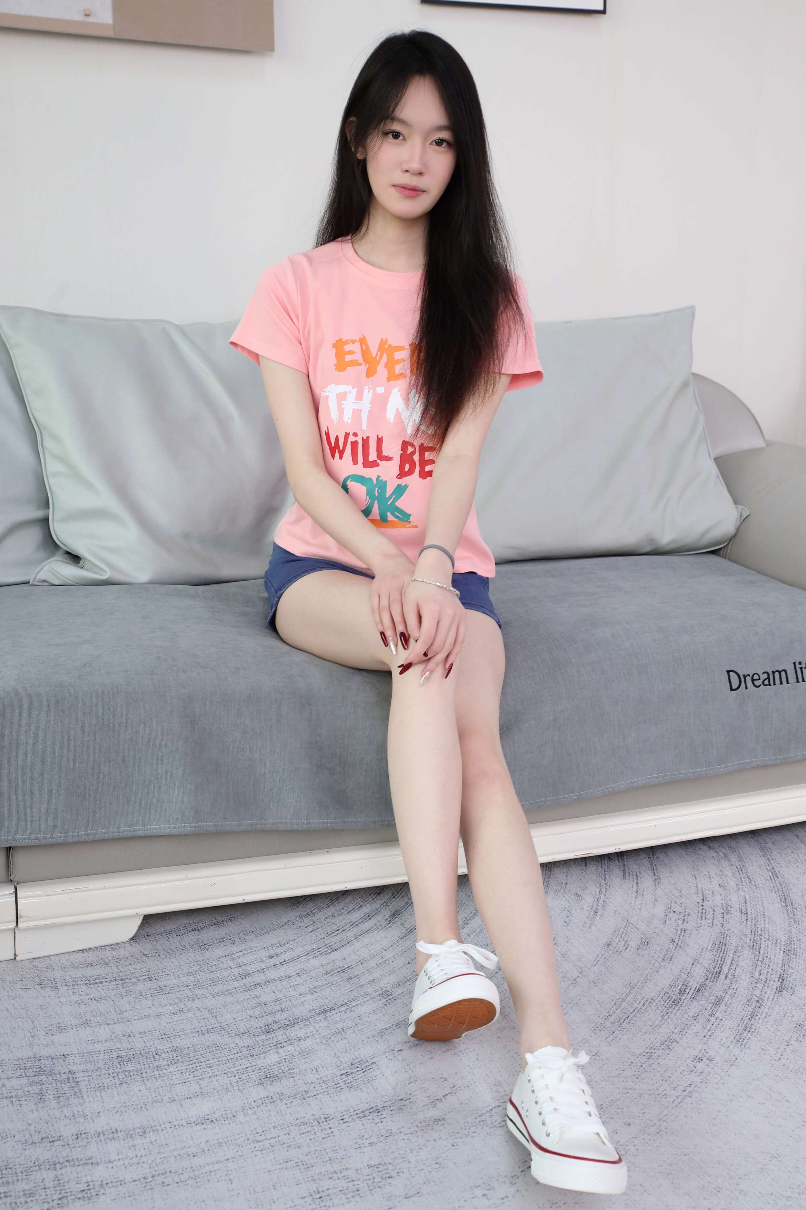 《小艺 热裤船袜の嫩足》作品图