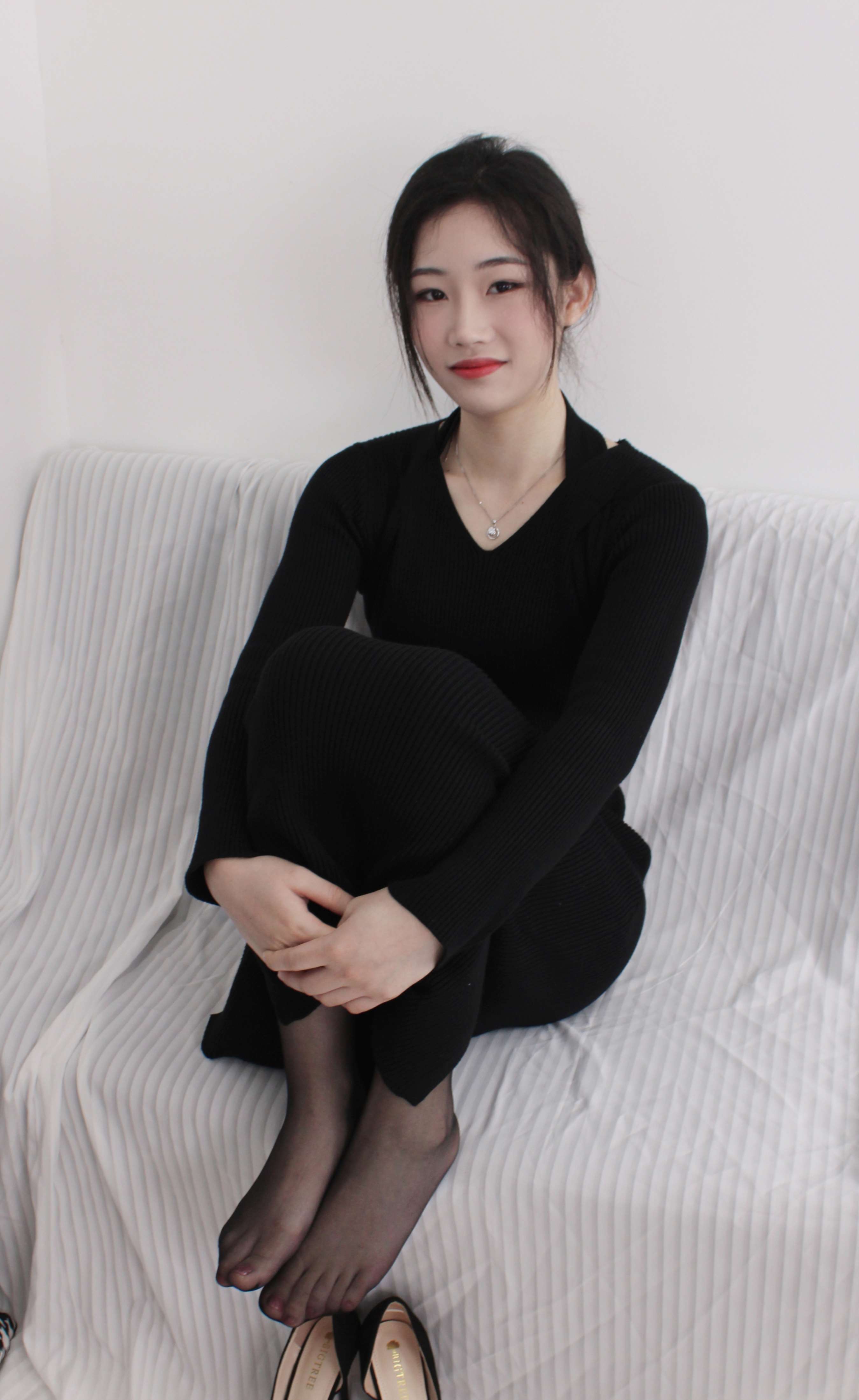 《嘤嘤 高跟の黑丝》作品图