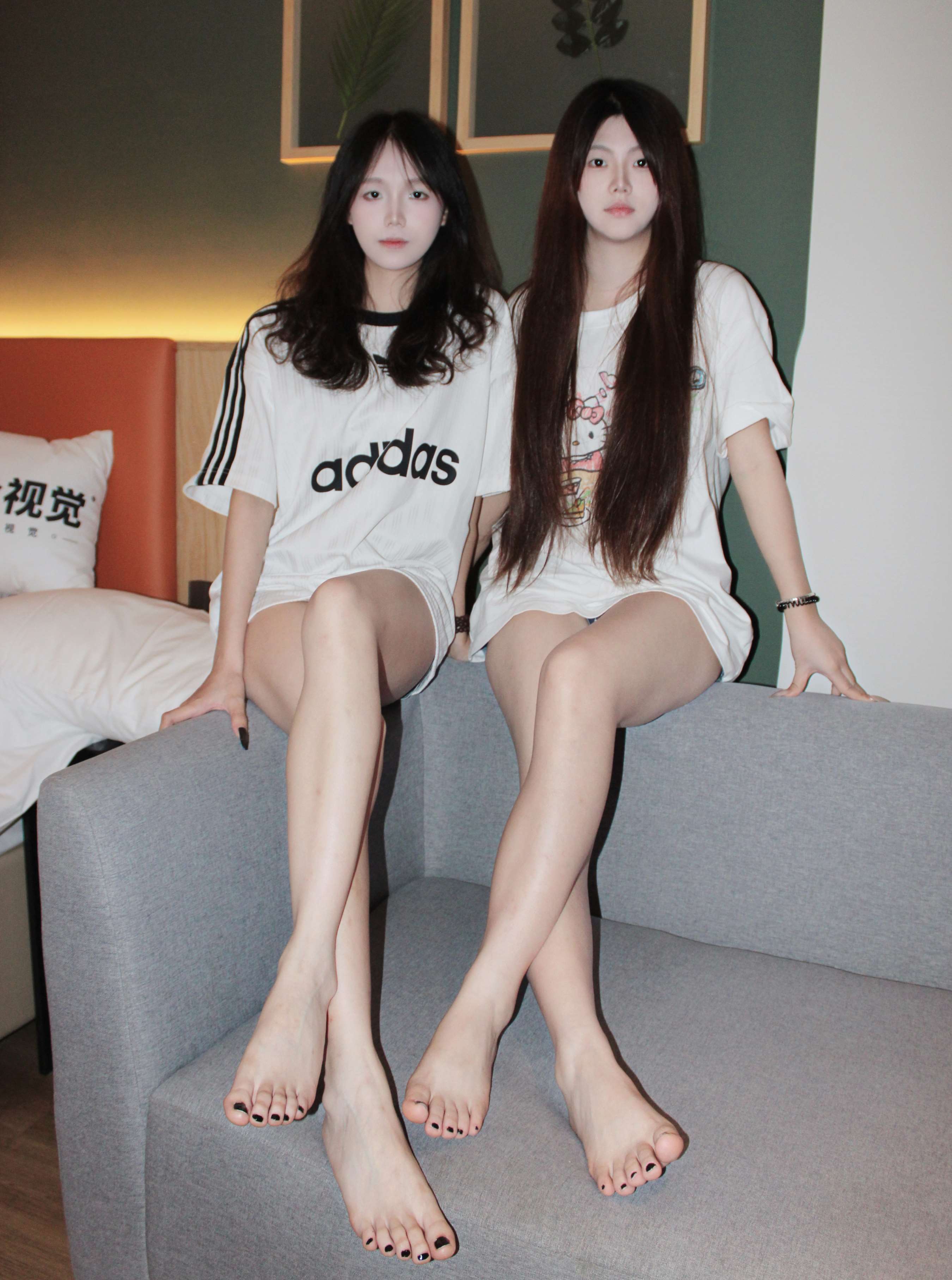 《小苹果和芳芳双人休闲短裤》作品图