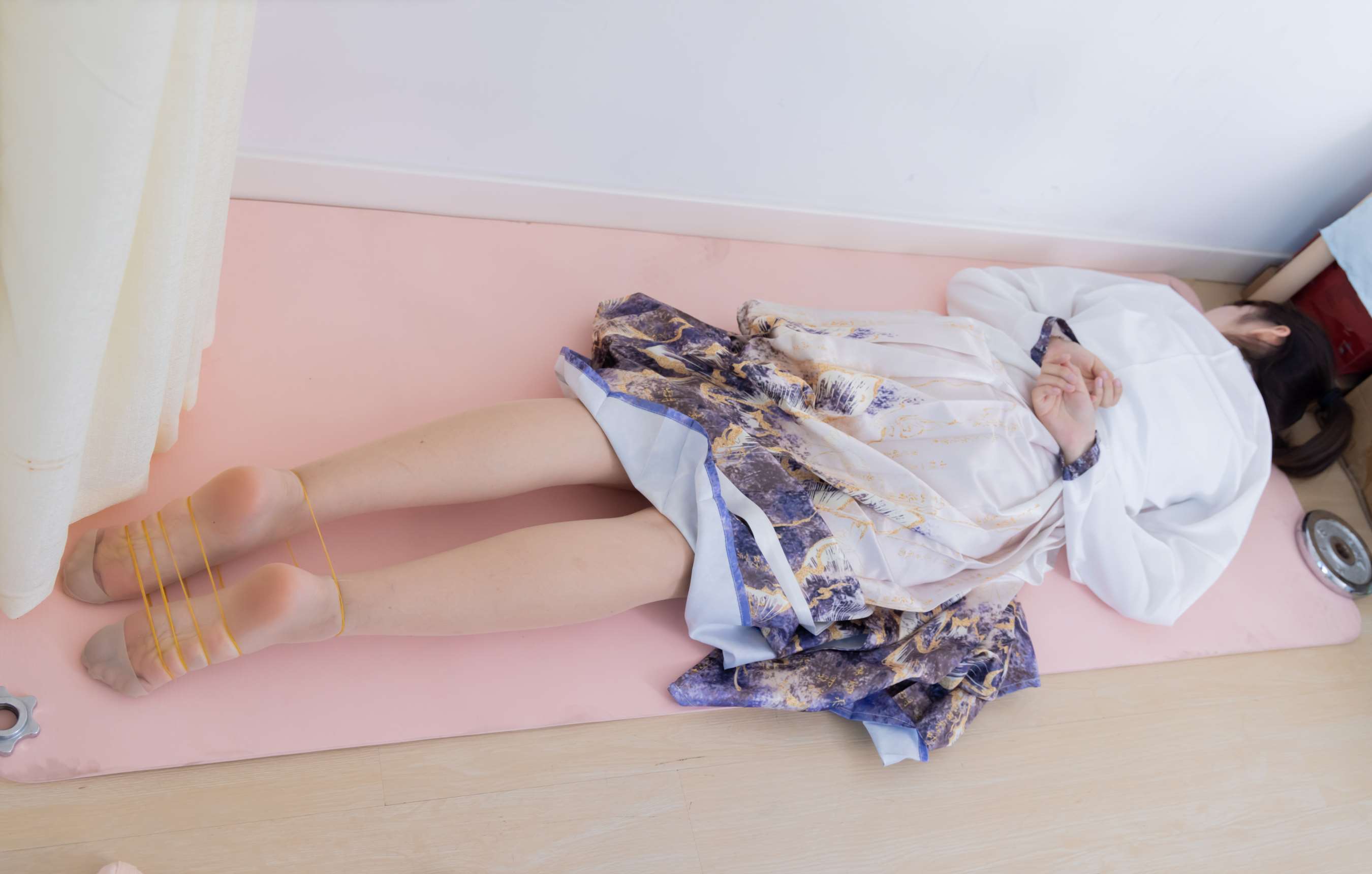 《泡泡-汉服、平底鞋、白棉袜、白船袜、薄肉丝》作品图