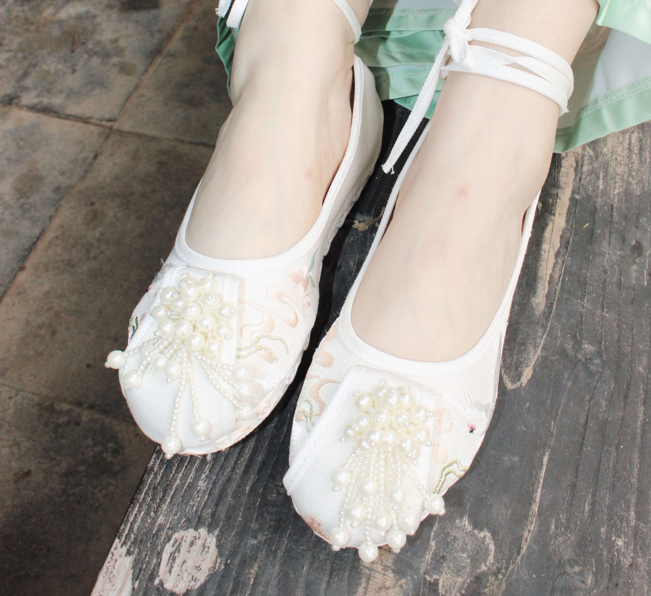 《小薯条国风马面裙の赤足》作品图