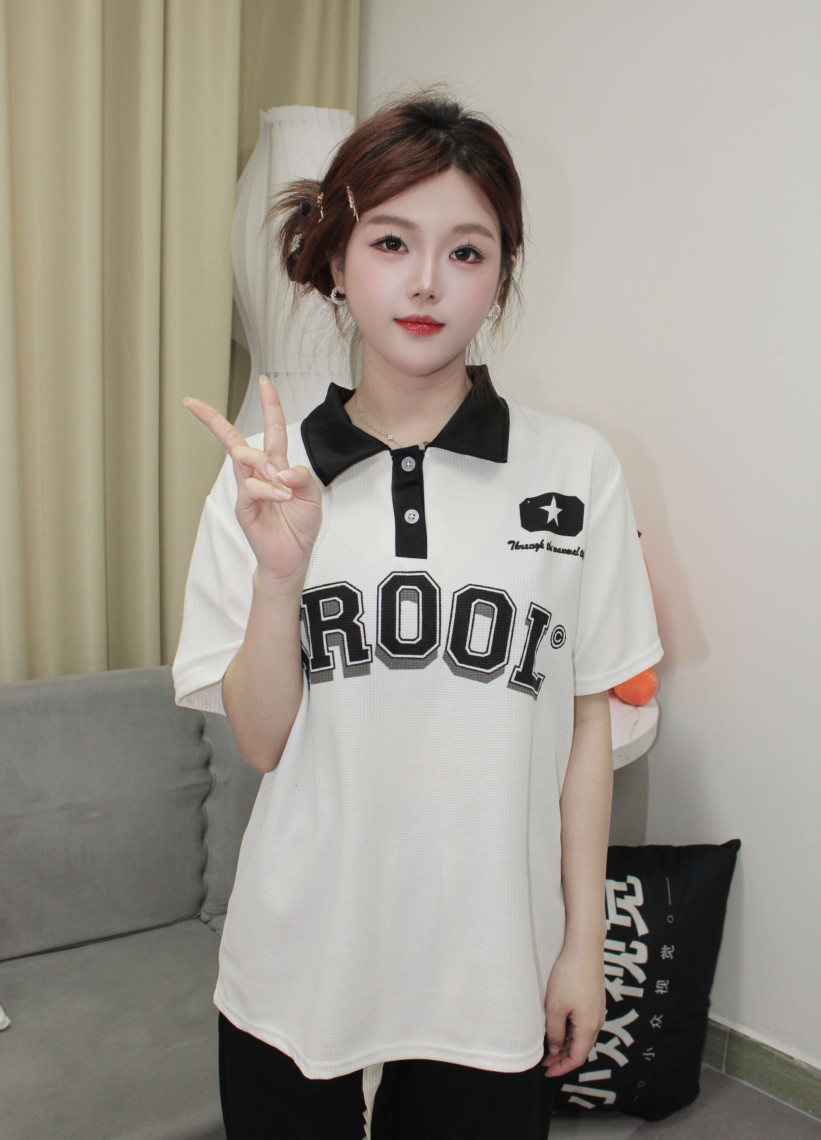 《小薯条韩系学院风板鞋の白袜、嫩足》作品图