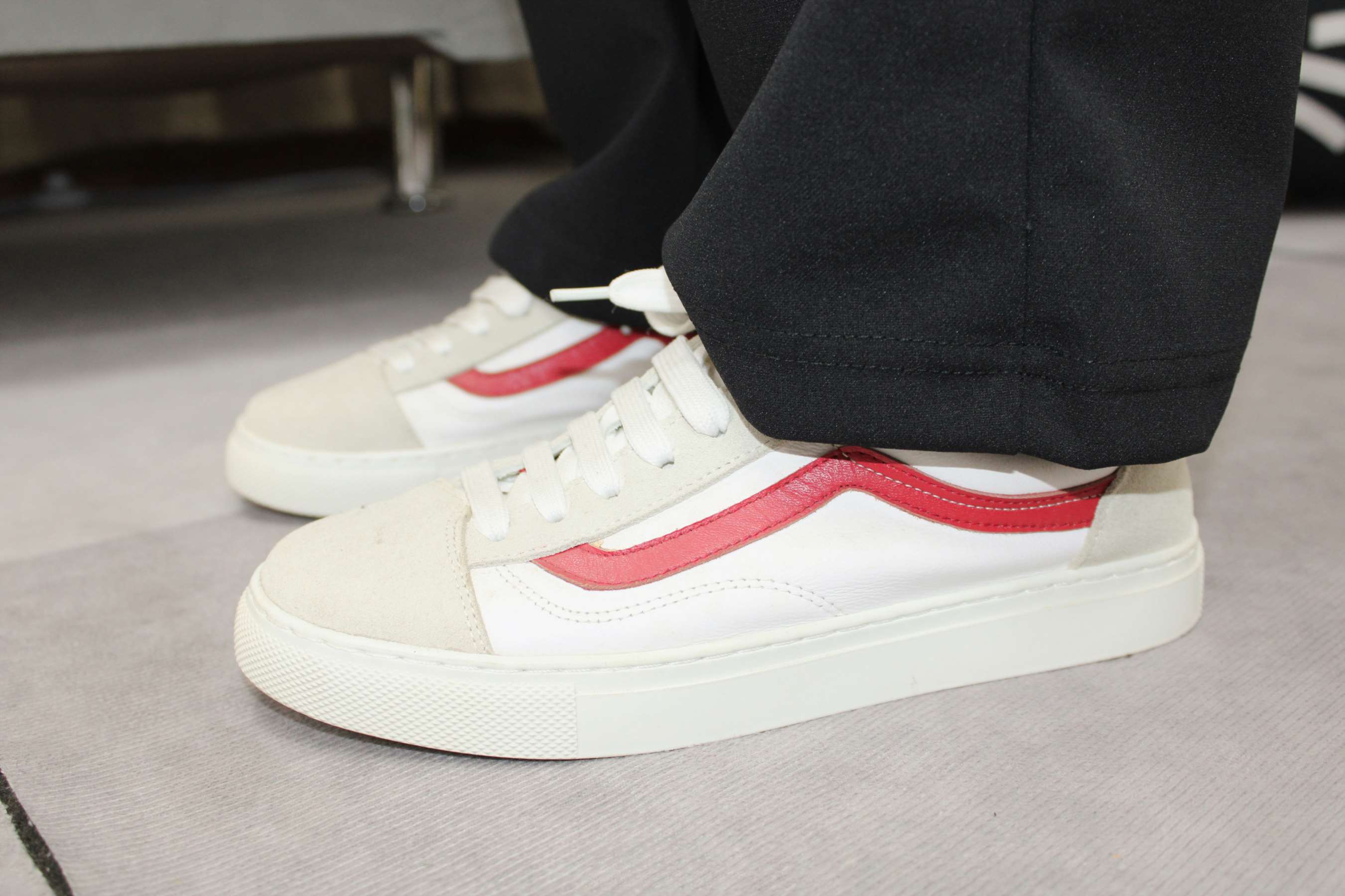 《小薯条韩系学院风板鞋の白袜、嫩足》作品图