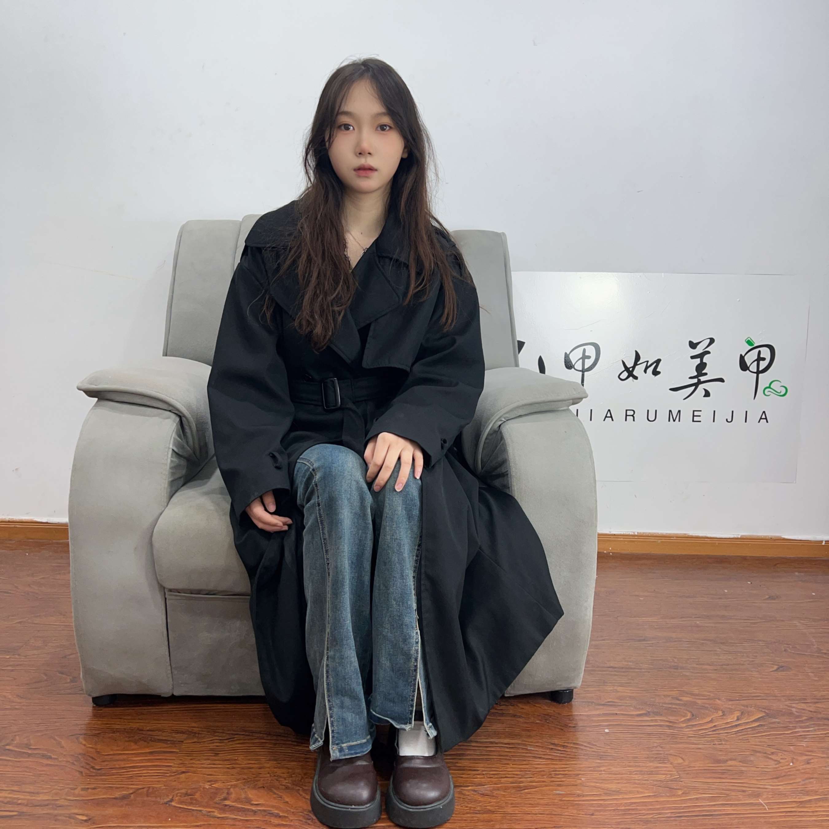 《少女牛仔裤の嫩足》作品图