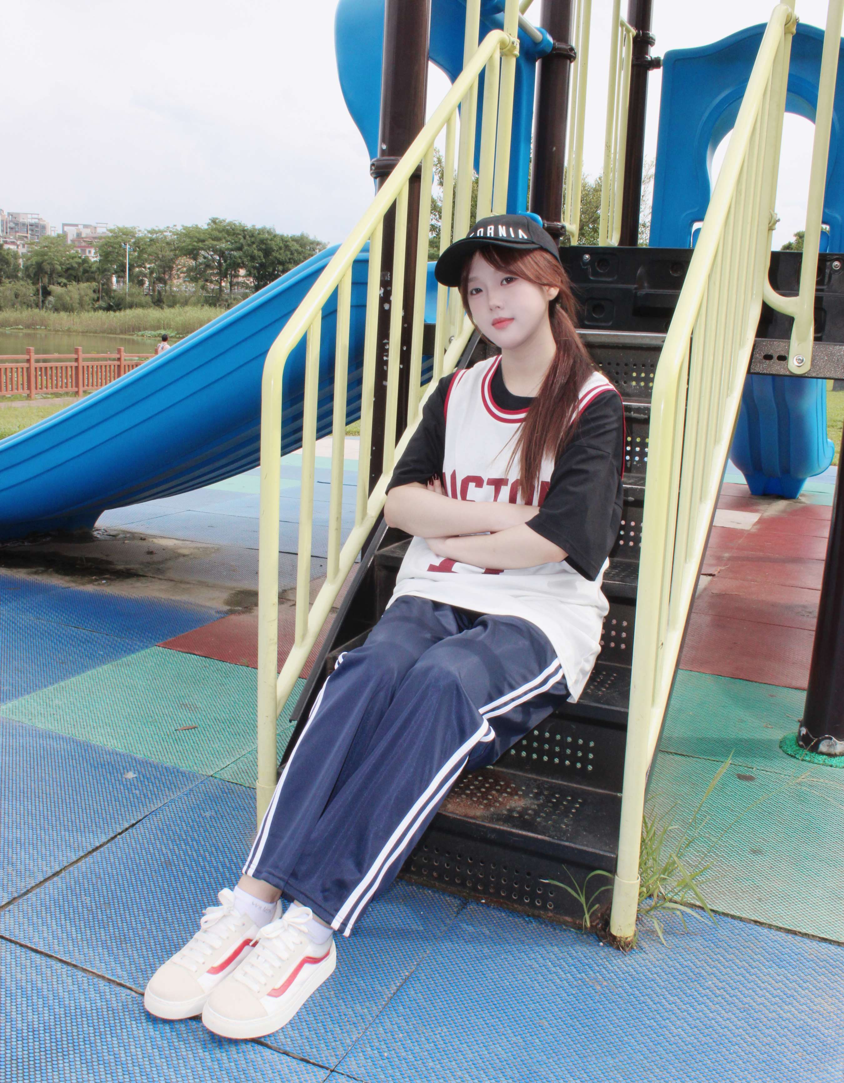 《小薯条人字拖の嫩足》作品图