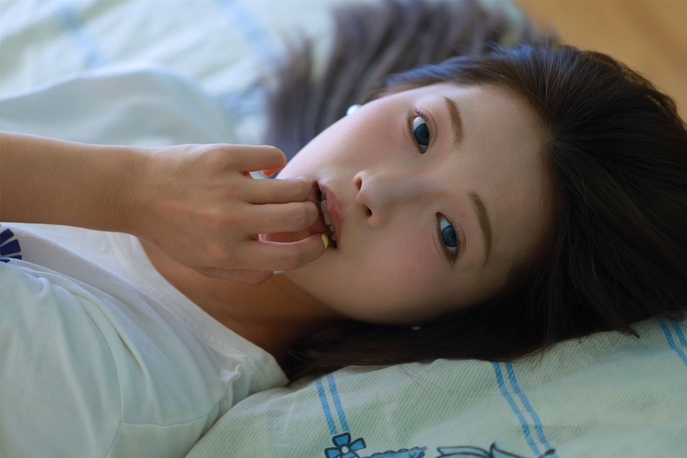 《粟子-脏板鞋の棉袜、嫩足》作品图