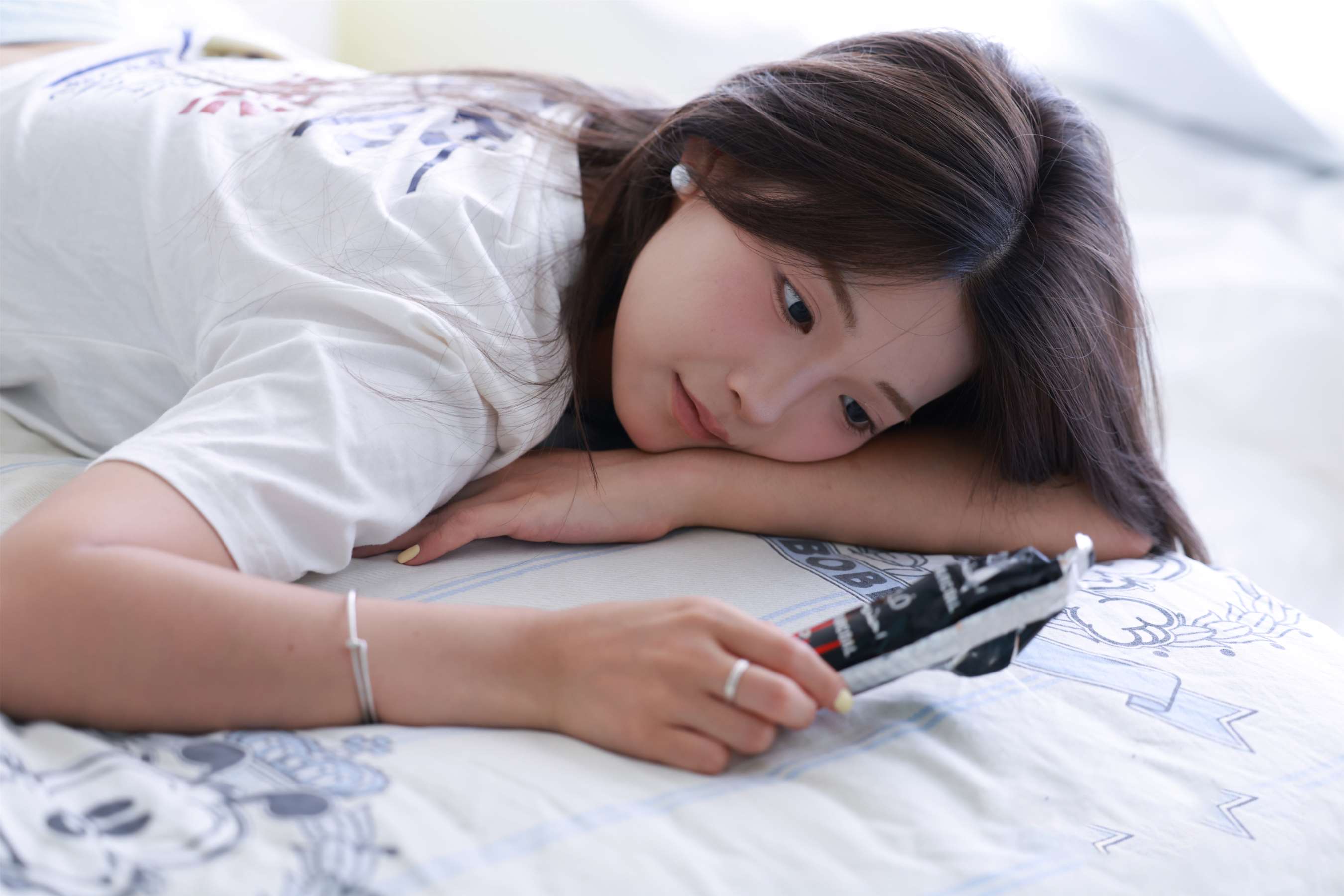 《粟子-脏板鞋の棉袜、嫩足》作品图