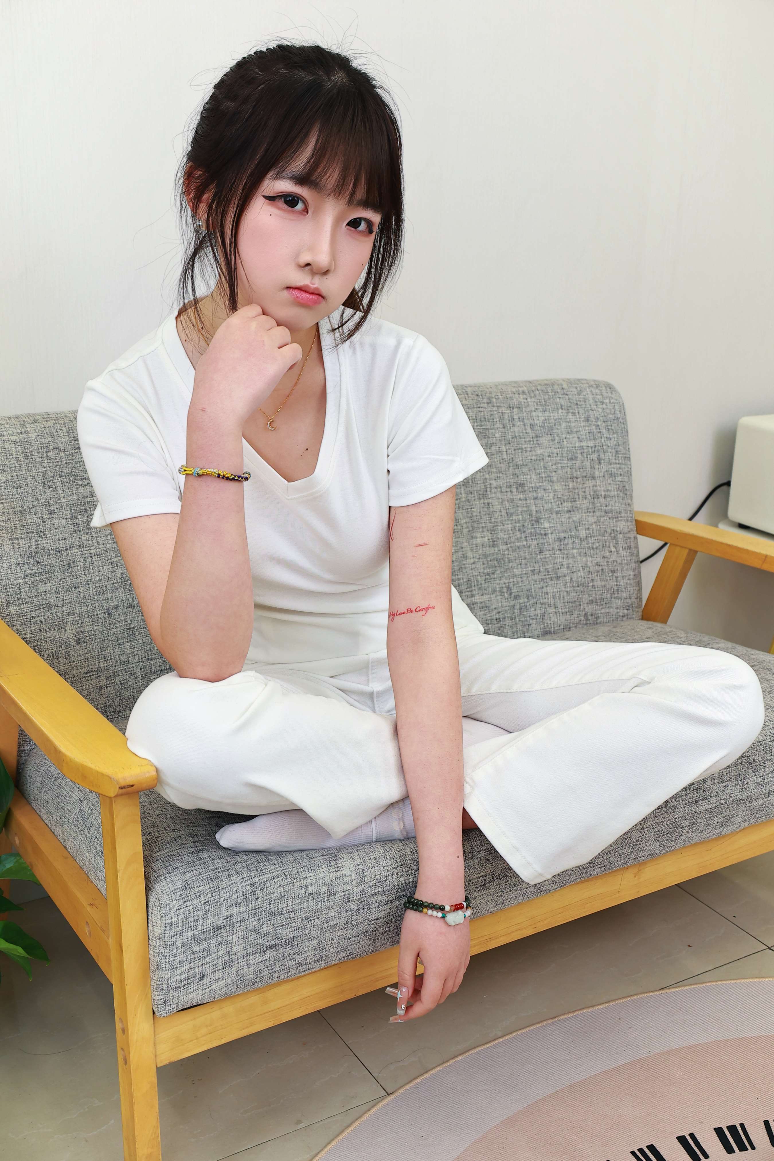 《小代-白色休闲服の棉袜、嫩足》作品图