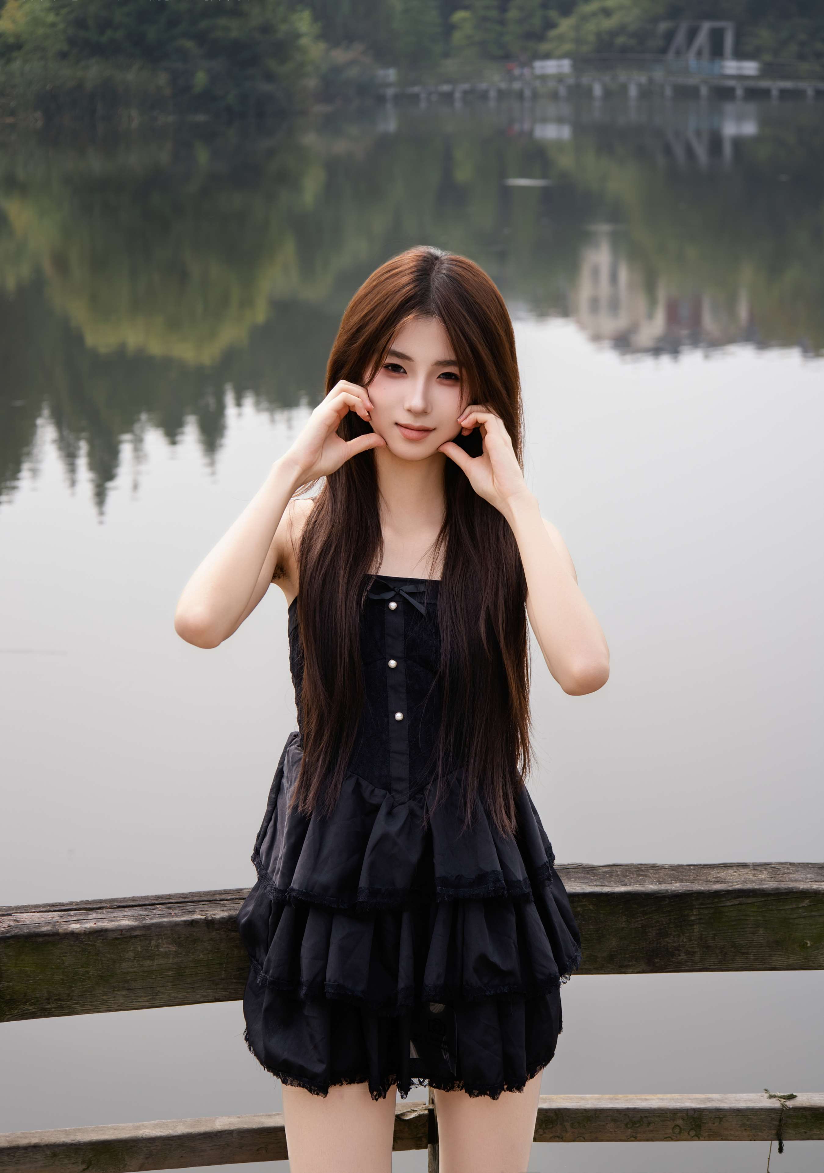 《小瑶 棉套丝足》作品图