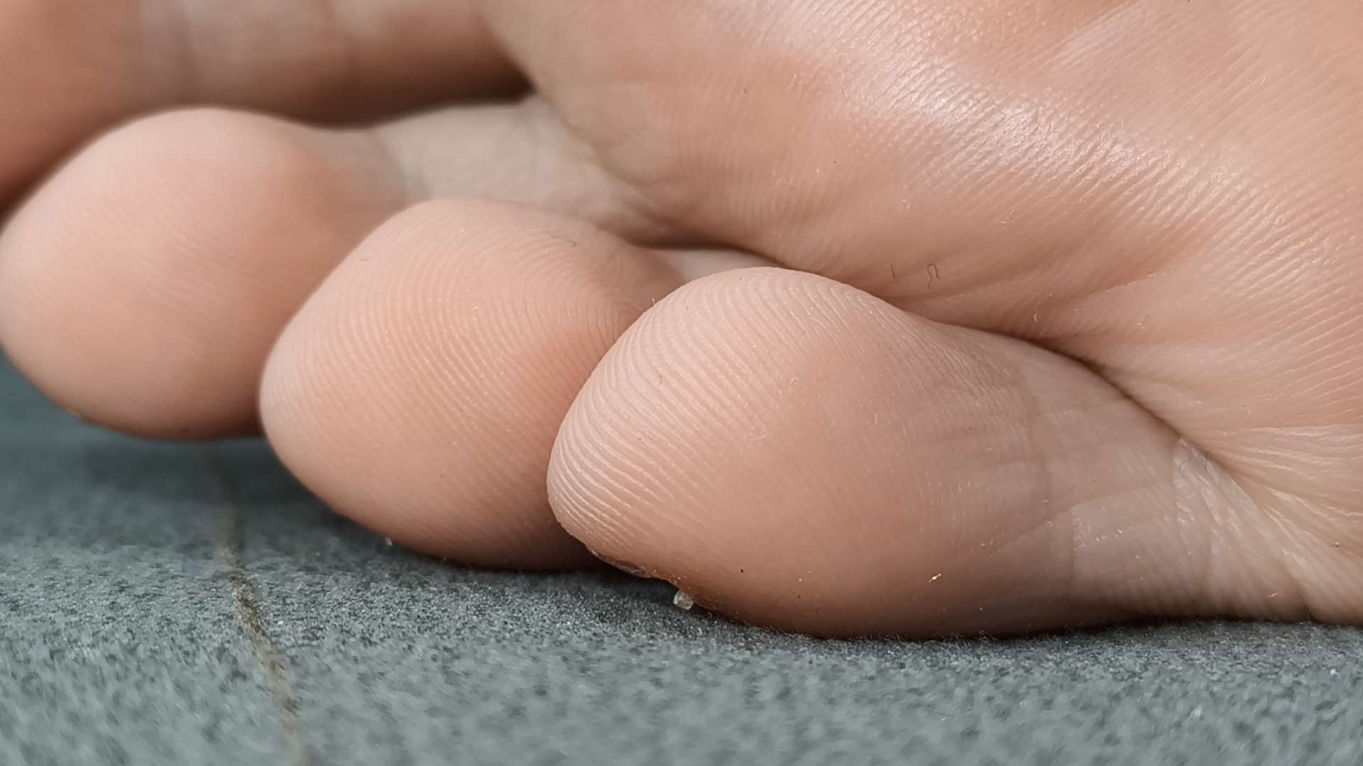 《[视频]蚂蚁角度观赏瑜瑜的美足》作品图