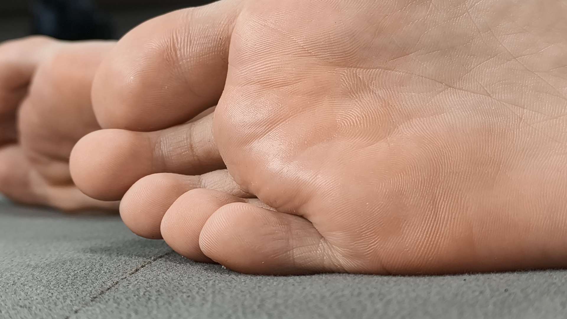 《[视频]蚂蚁角度观赏瑜瑜的美足》作品图