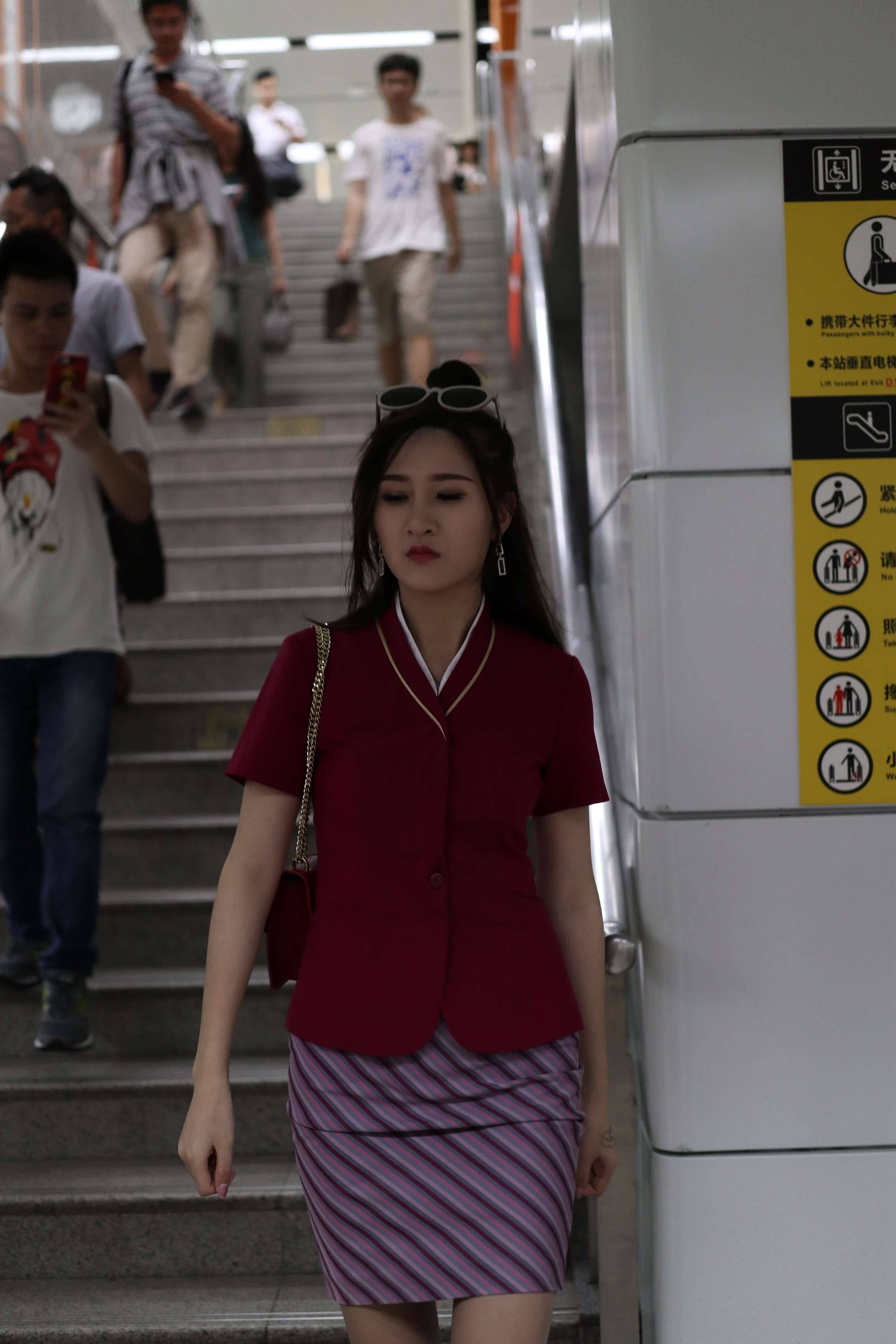 《空姐制服美女》作品图