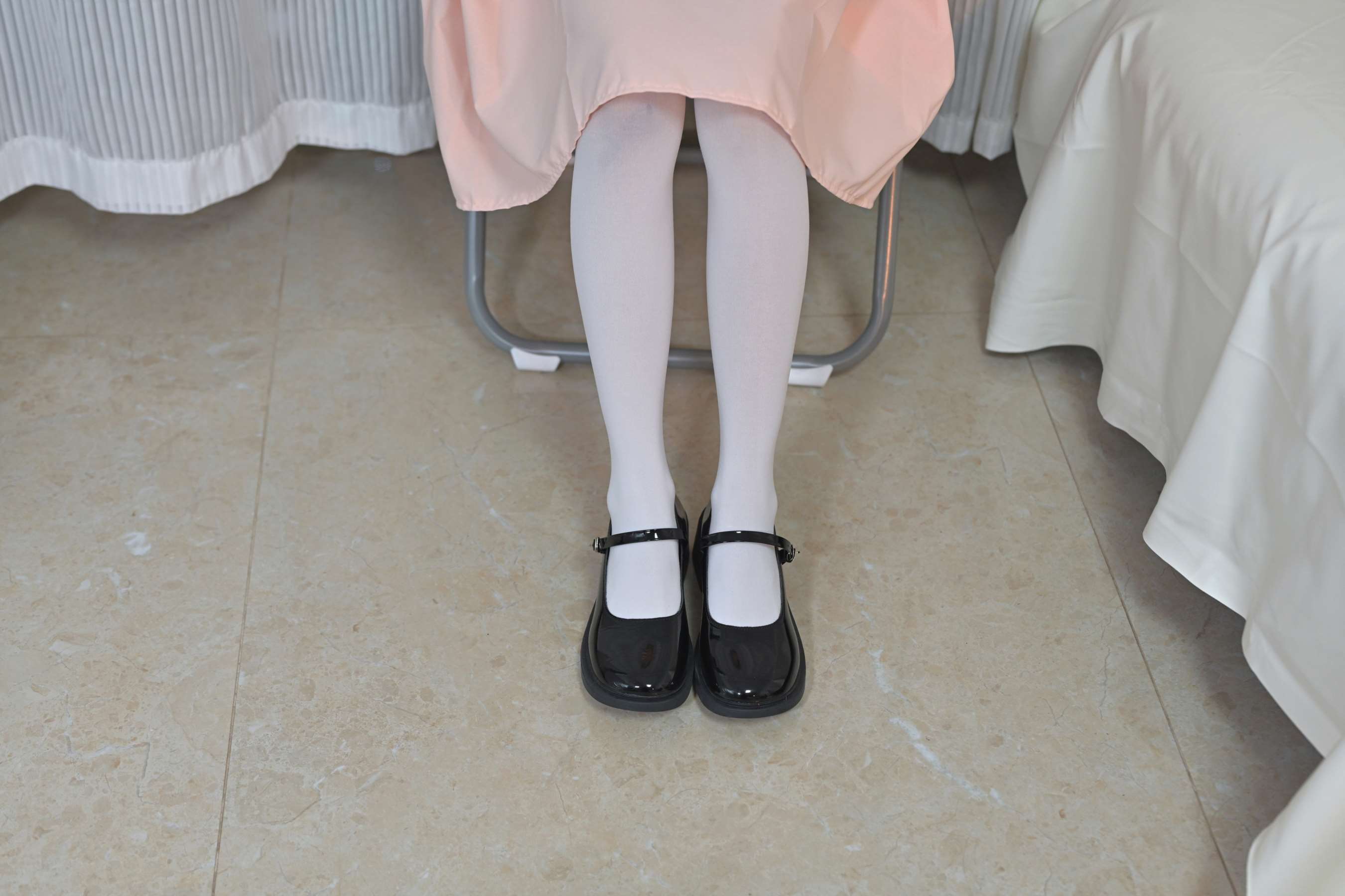 《少女 白丝の嫩足》作品图