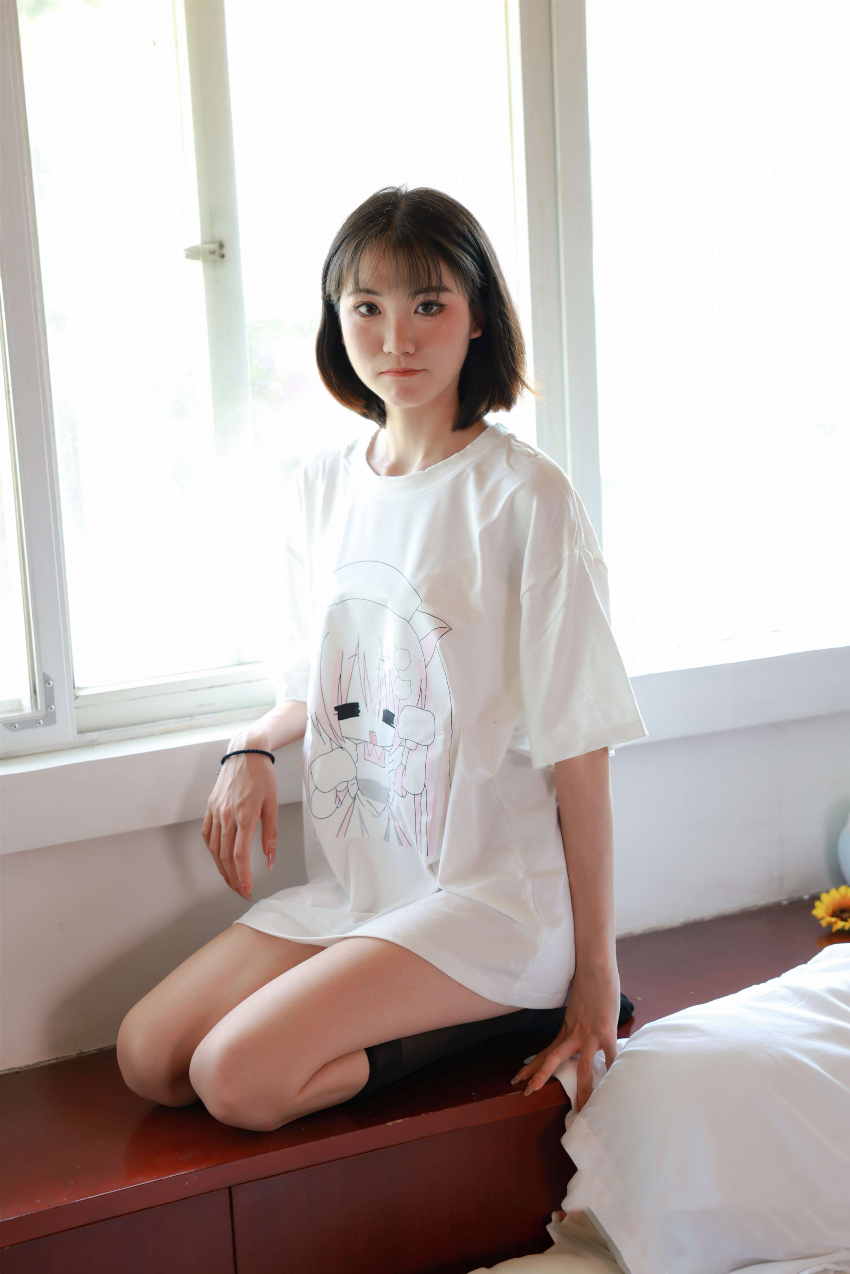 《秋秋 脱黑丝秀嫩足》作品图