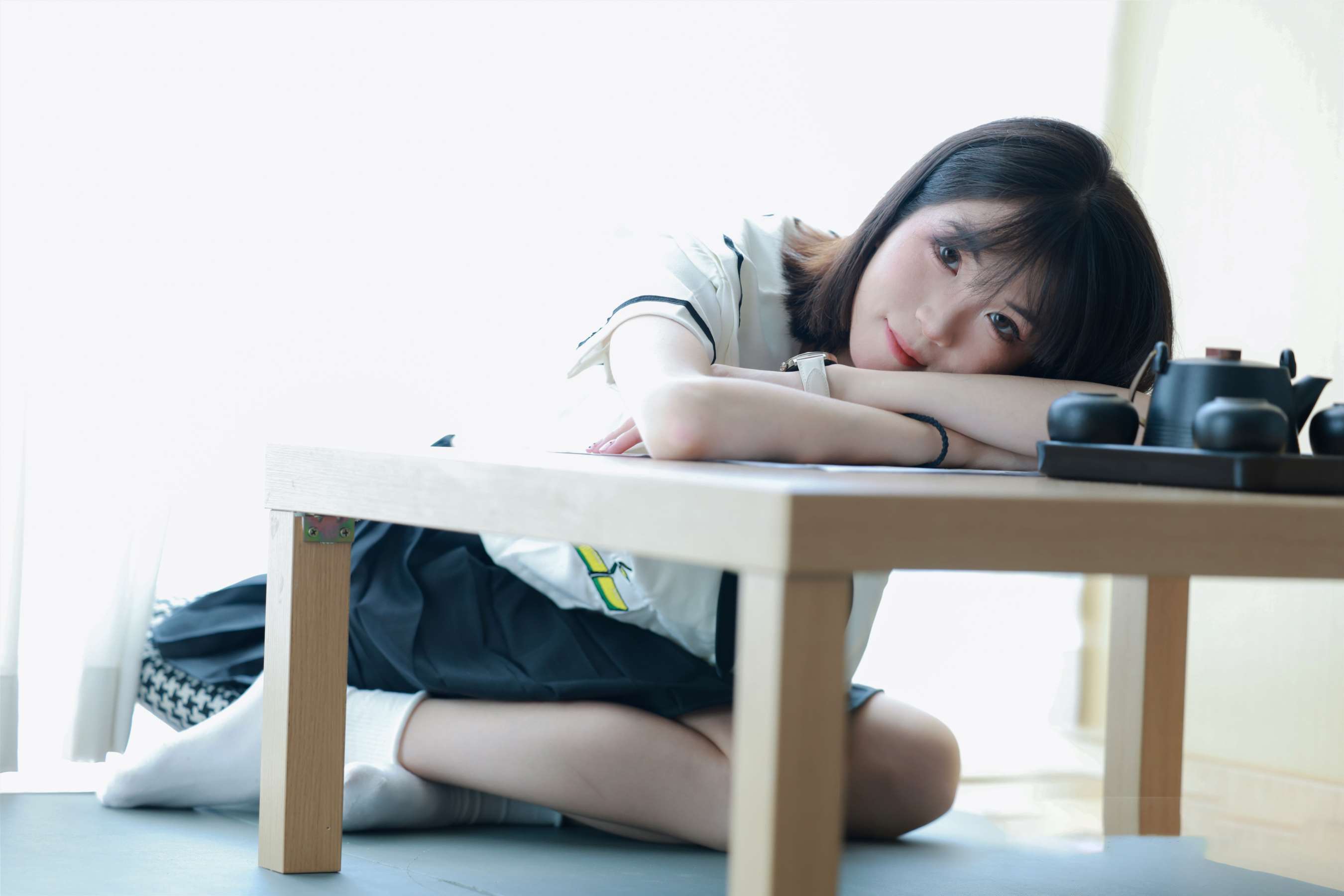 《白袜泡茶》作品图