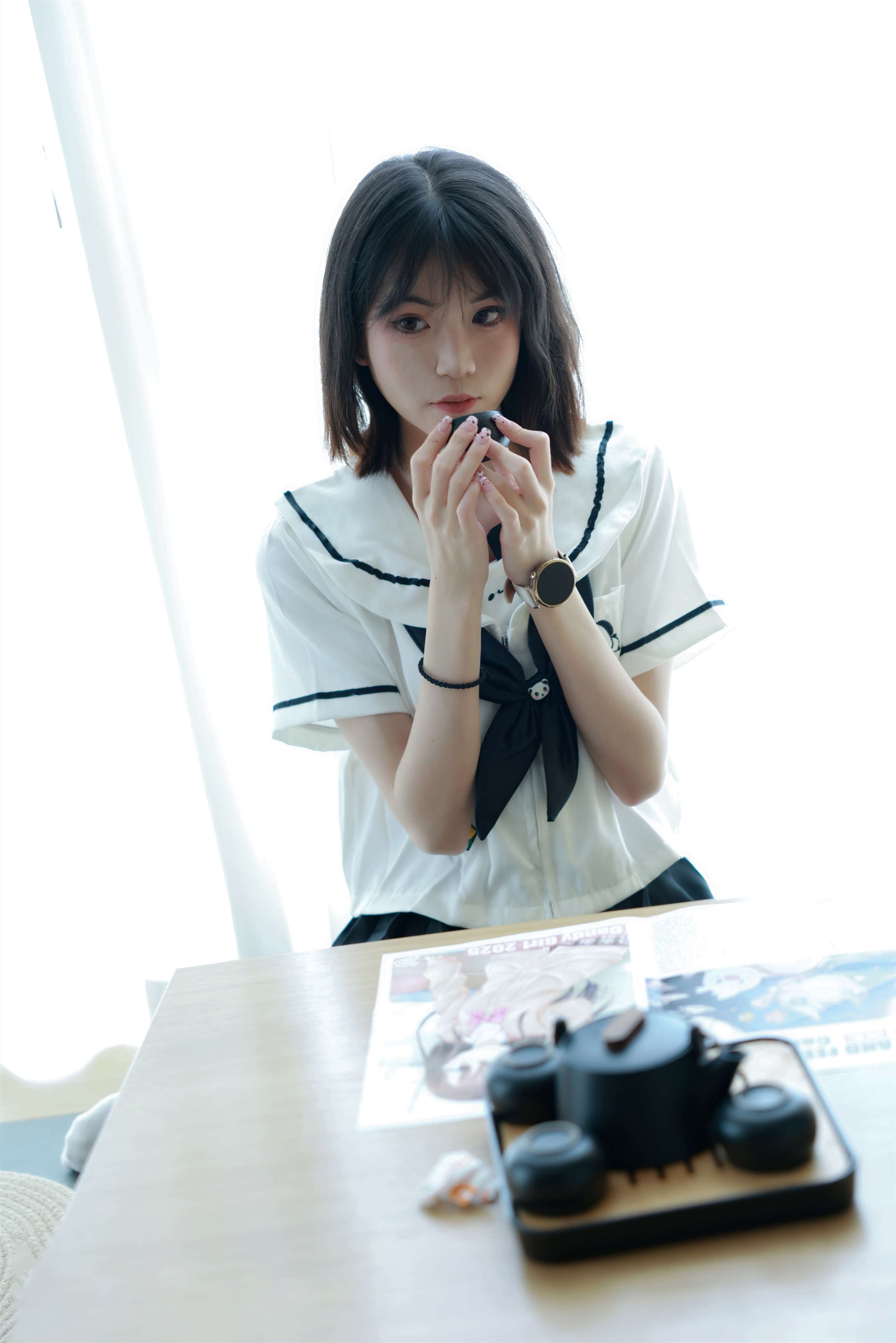 《白袜泡茶》作品图