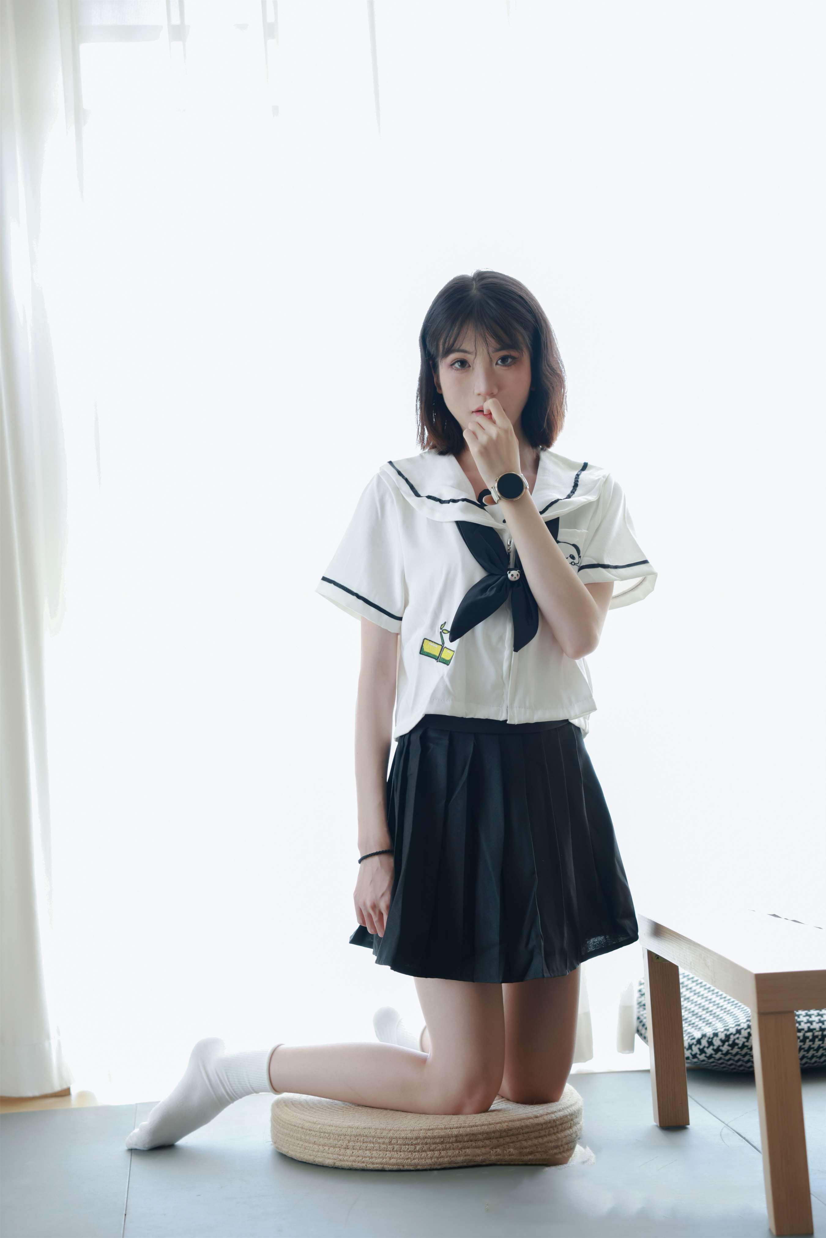 《白袜泡茶》作品图