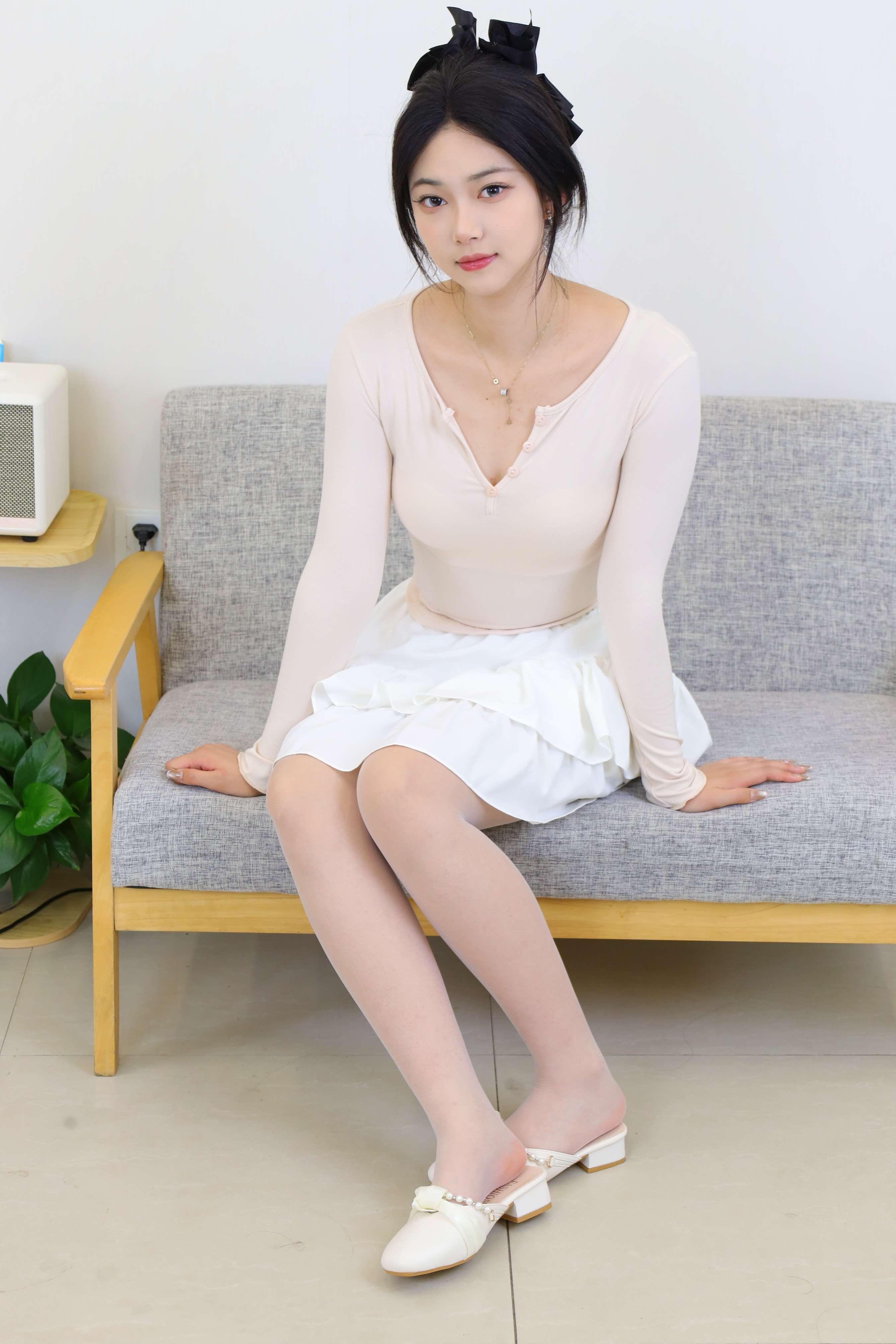 《蔡蔡的薄丝足》作品图