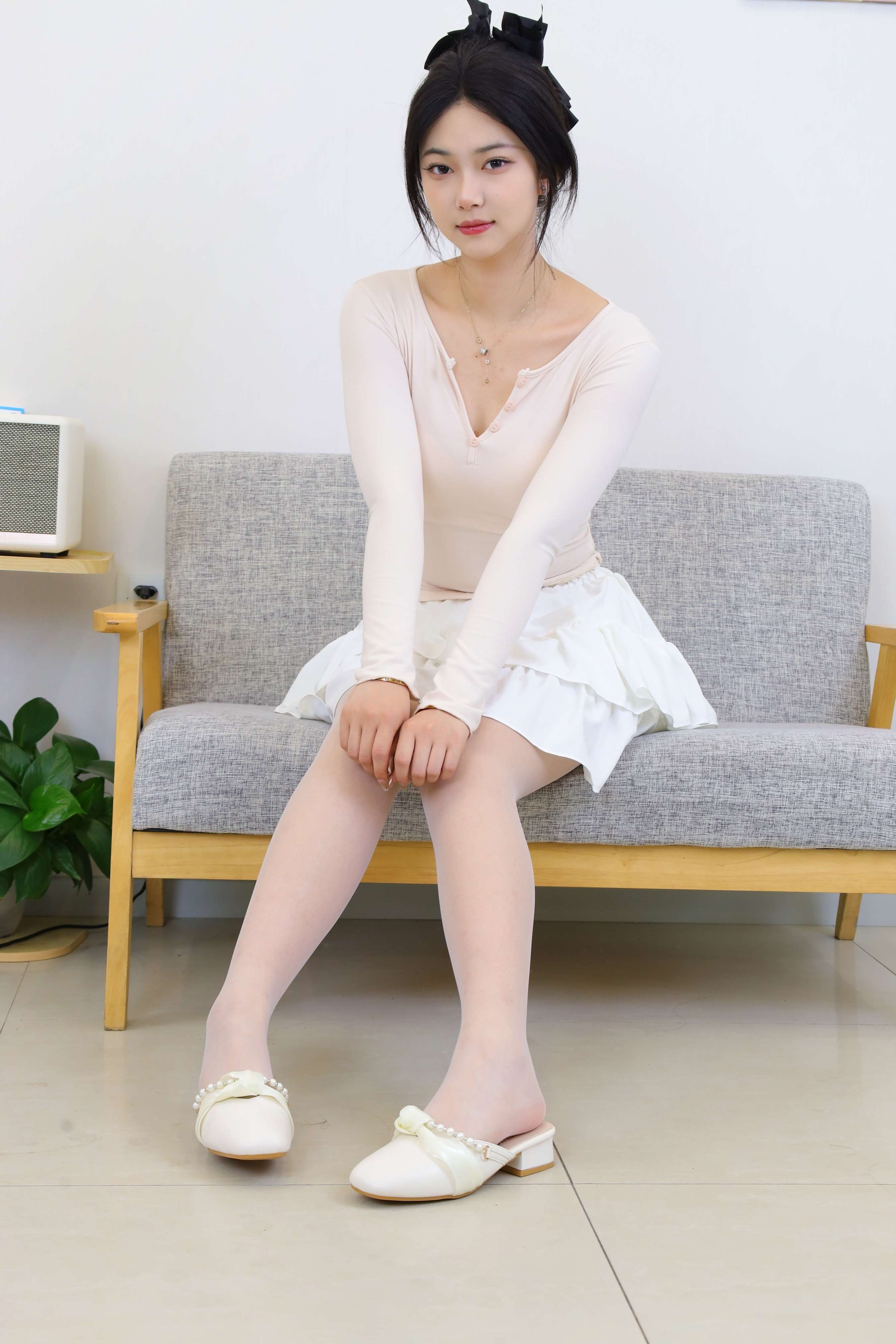 《蔡蔡的薄丝足》作品图