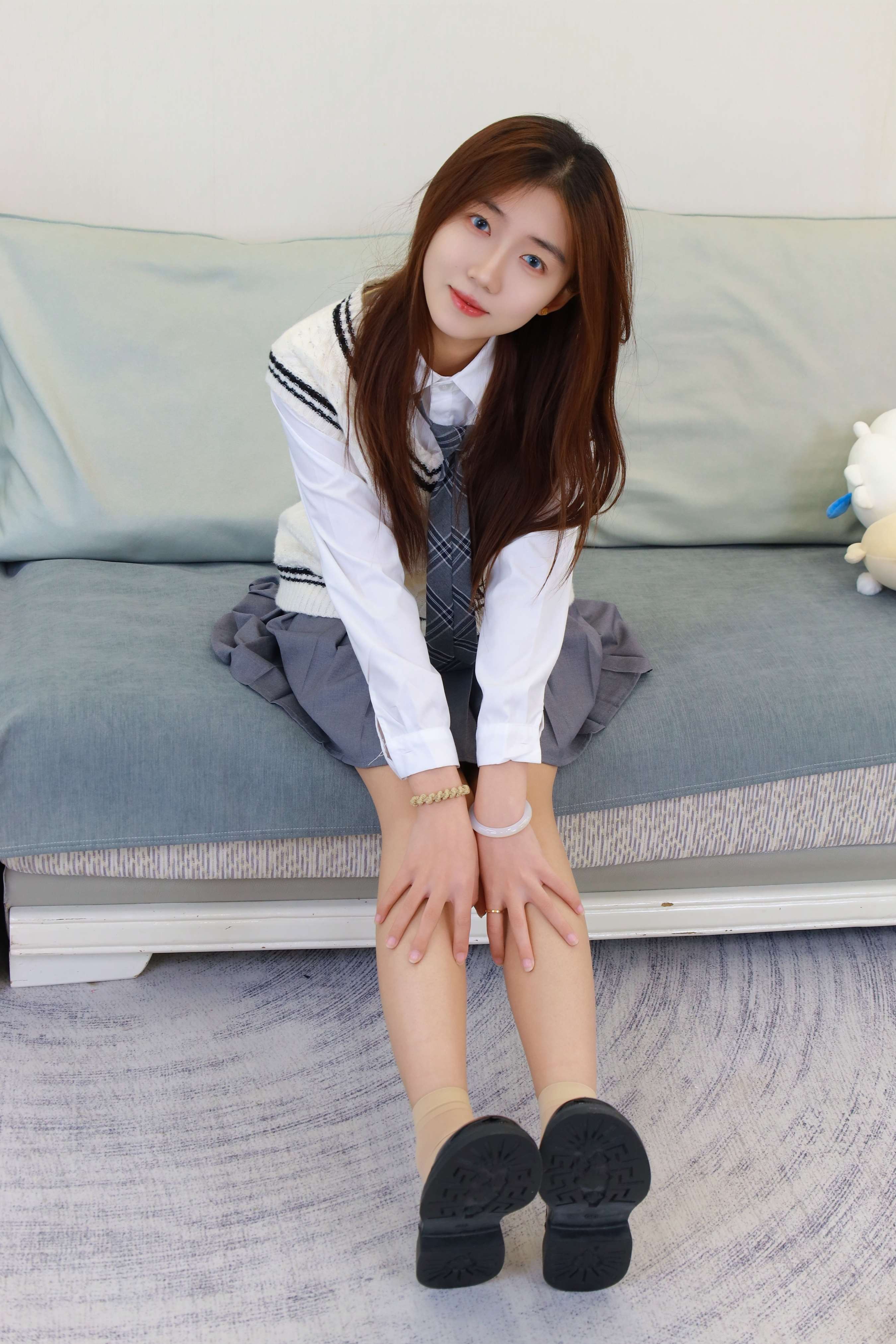 《月月 皮鞋の短丝足》作品图