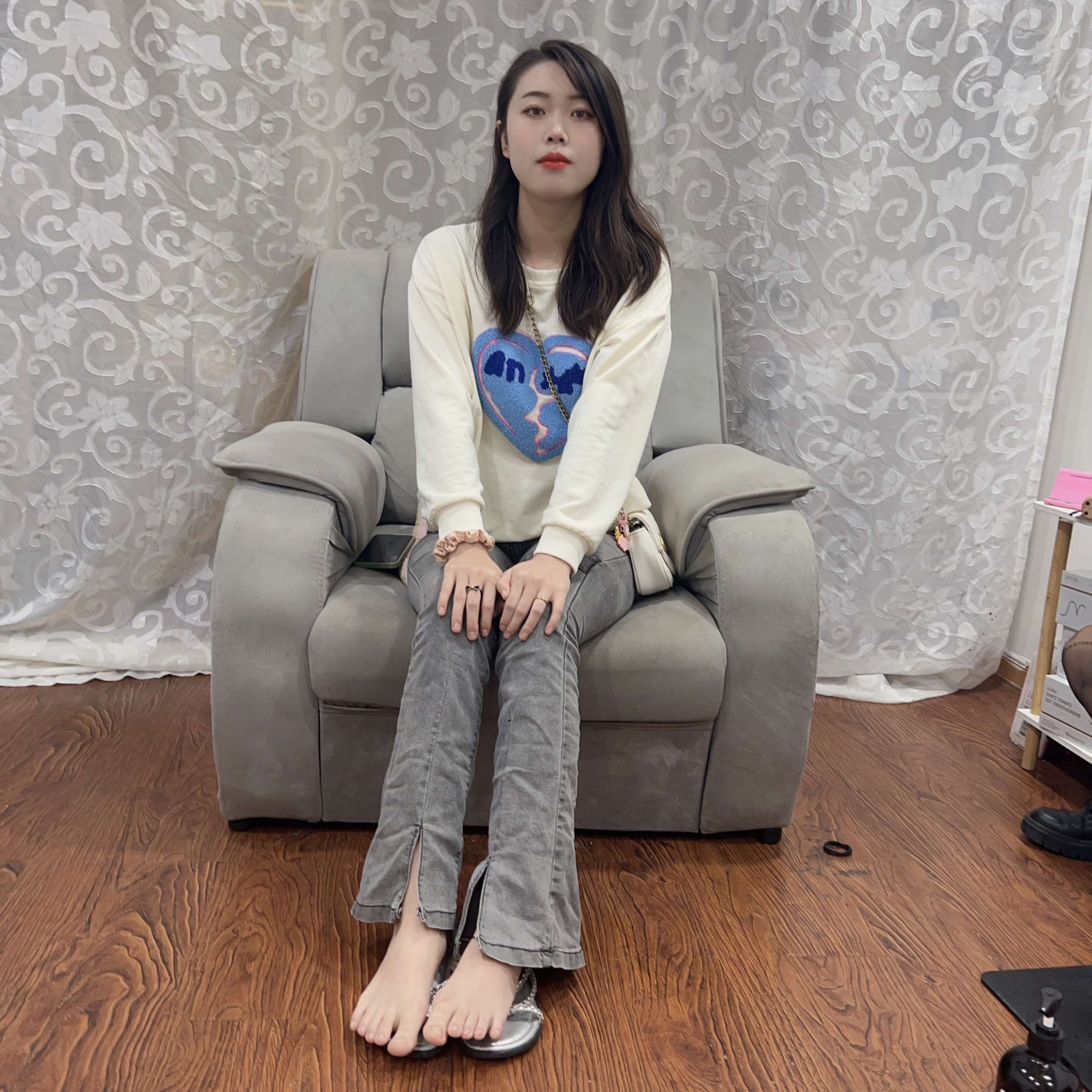 《甜美小姐姐-牛仔の嫩足》作品图