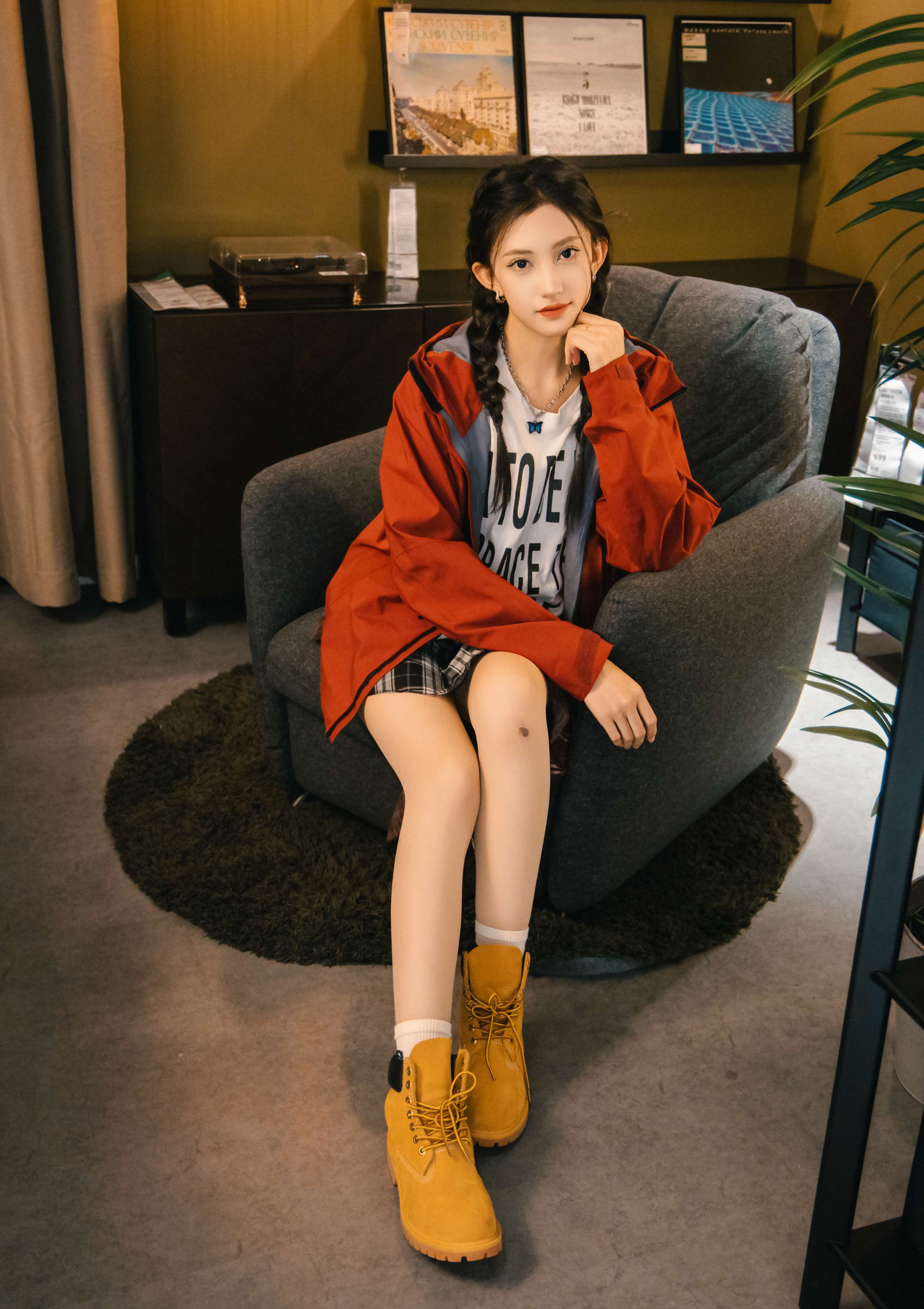 《可乐 马丁靴の棉套丝足》作品图