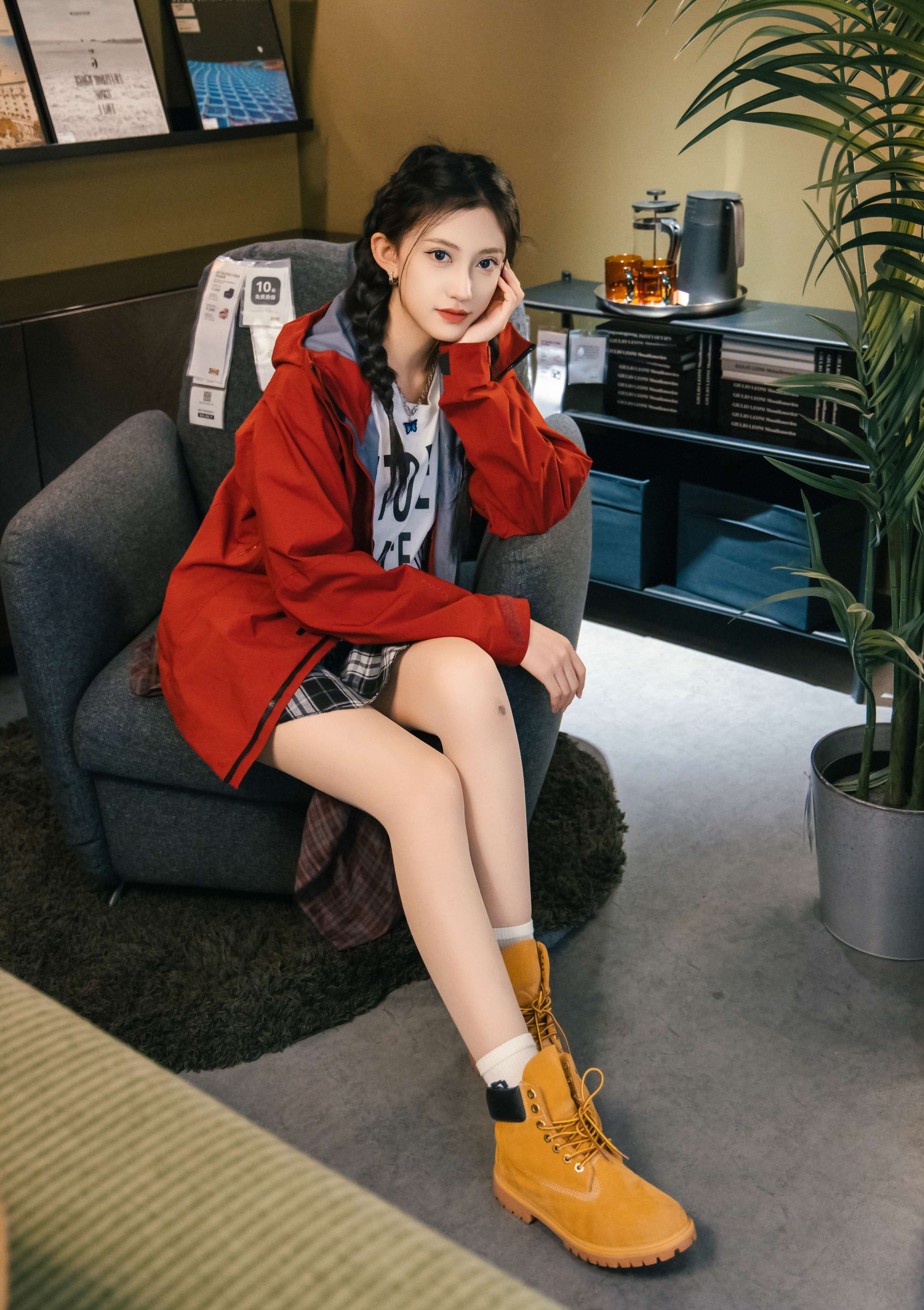 《可乐 马丁靴の棉套丝足》作品图