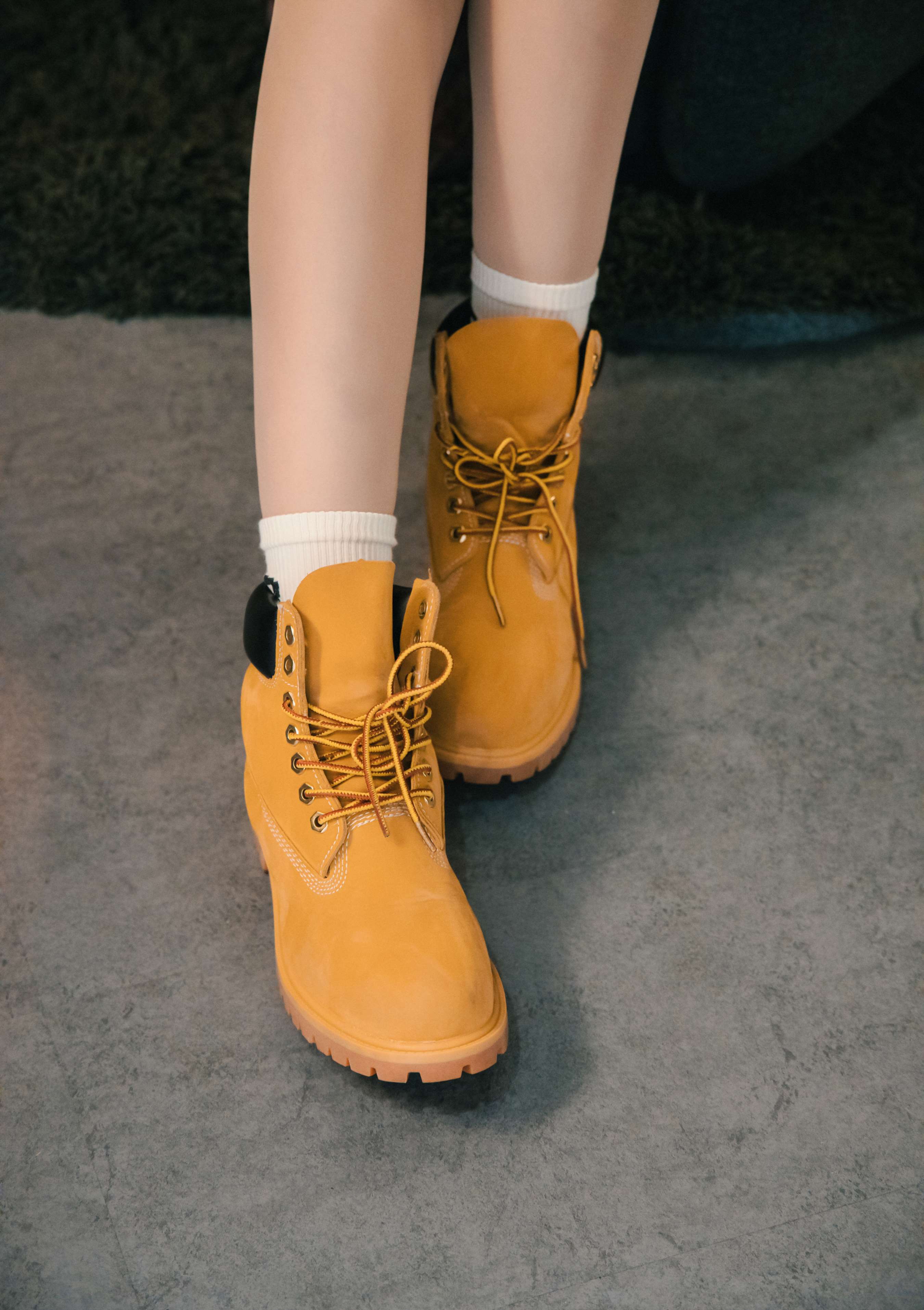 《可乐 马丁靴の棉套丝足》作品图