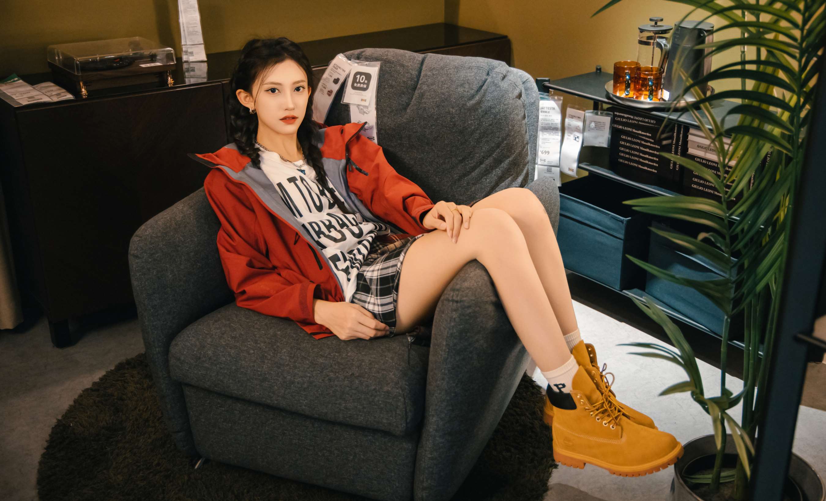 《可乐 马丁靴の棉套丝足》作品图