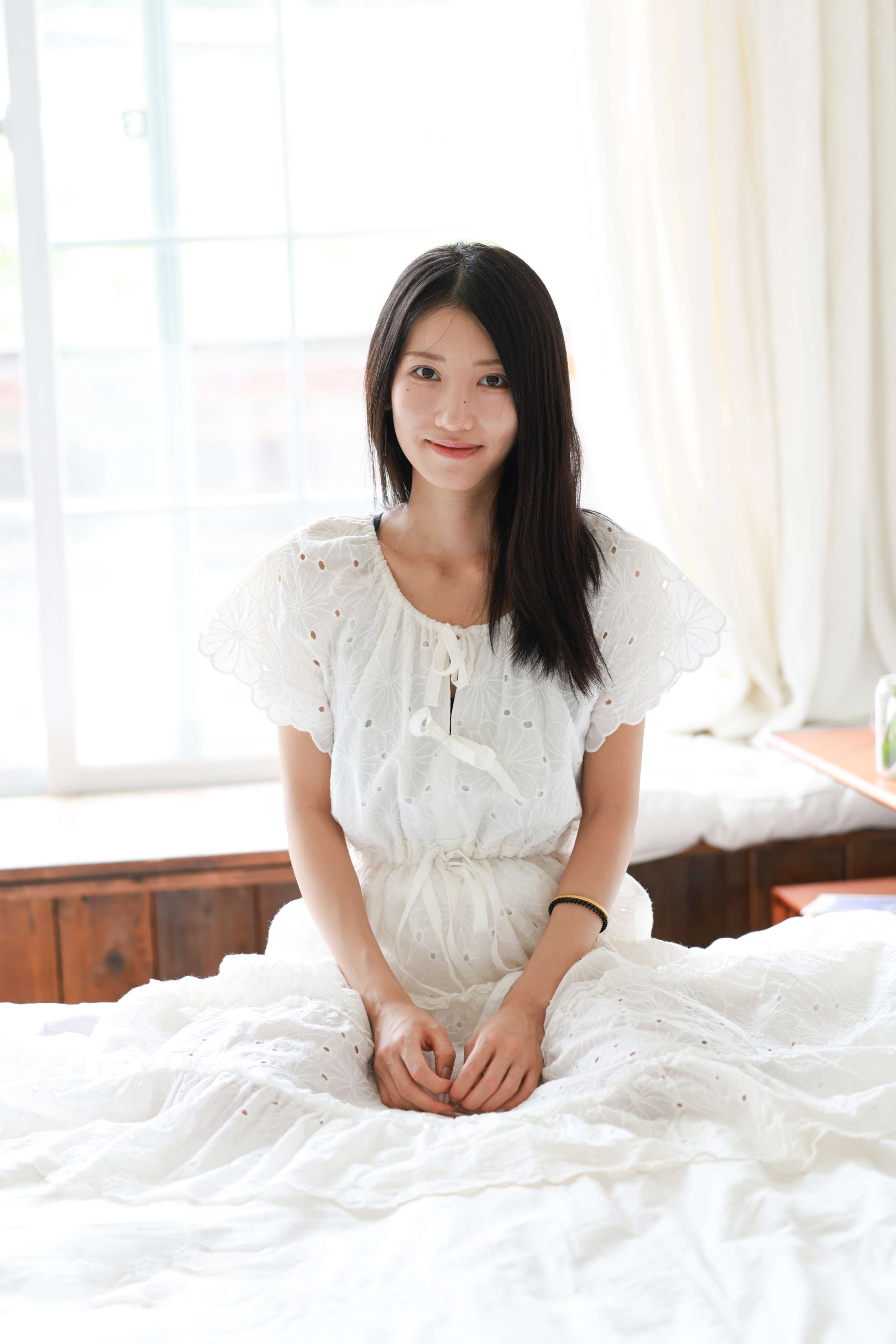 《微微 脱棉袜秀嫩足》作品图