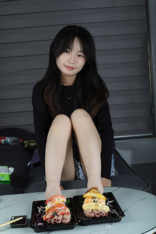 玉玉的美脚拼寿司美味极了