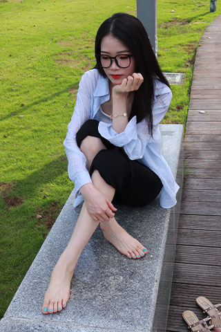 学妹高跟の船袜嫩足